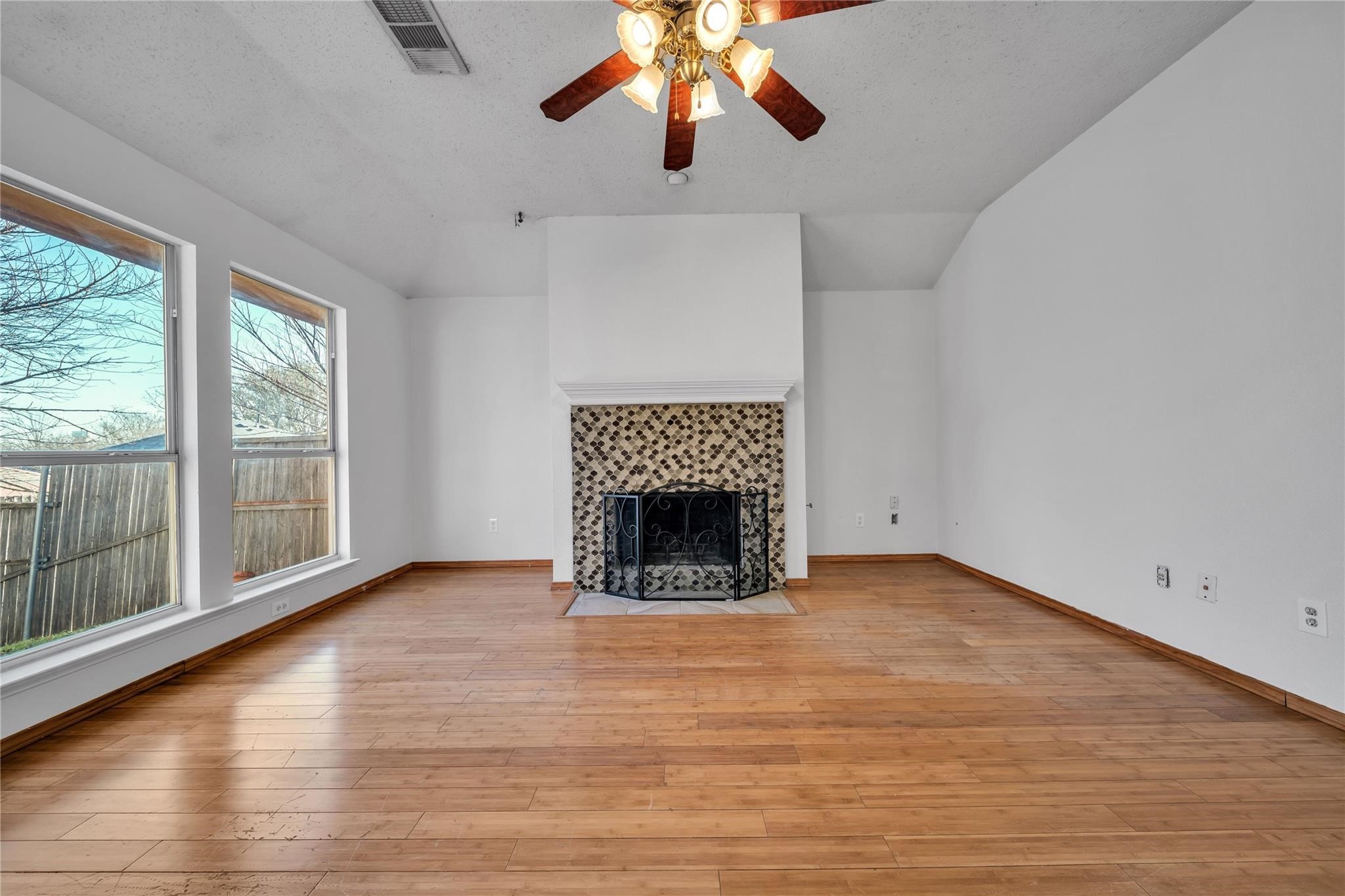 1406 Courtland Drive