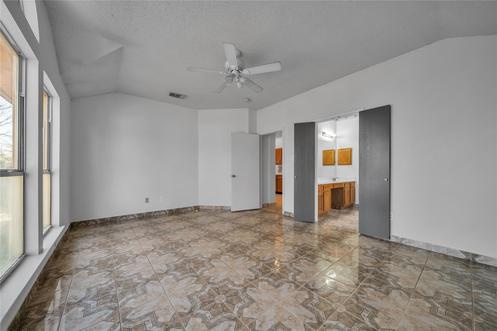 1406 Courtland Drive