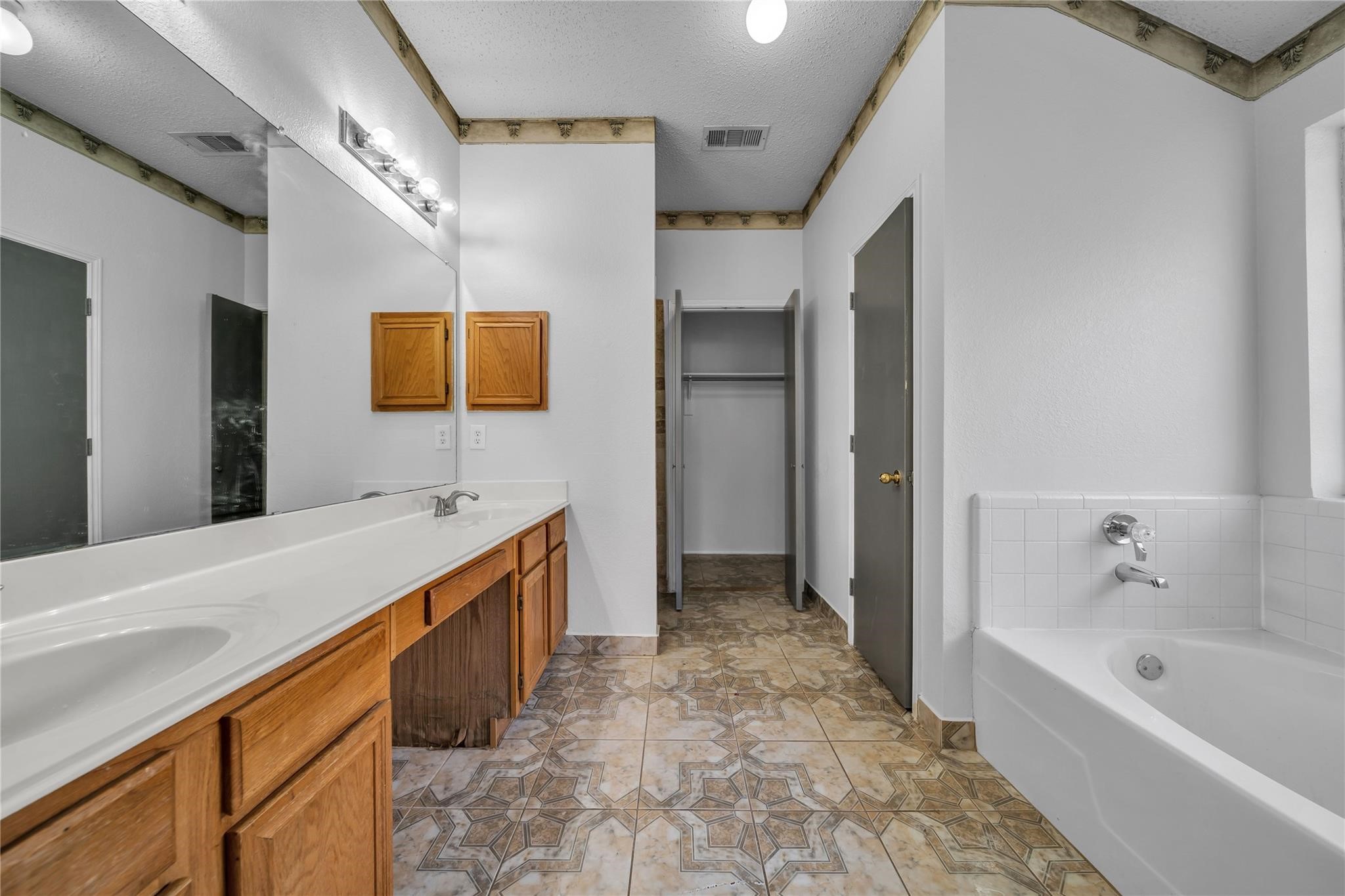 1406 Courtland Drive