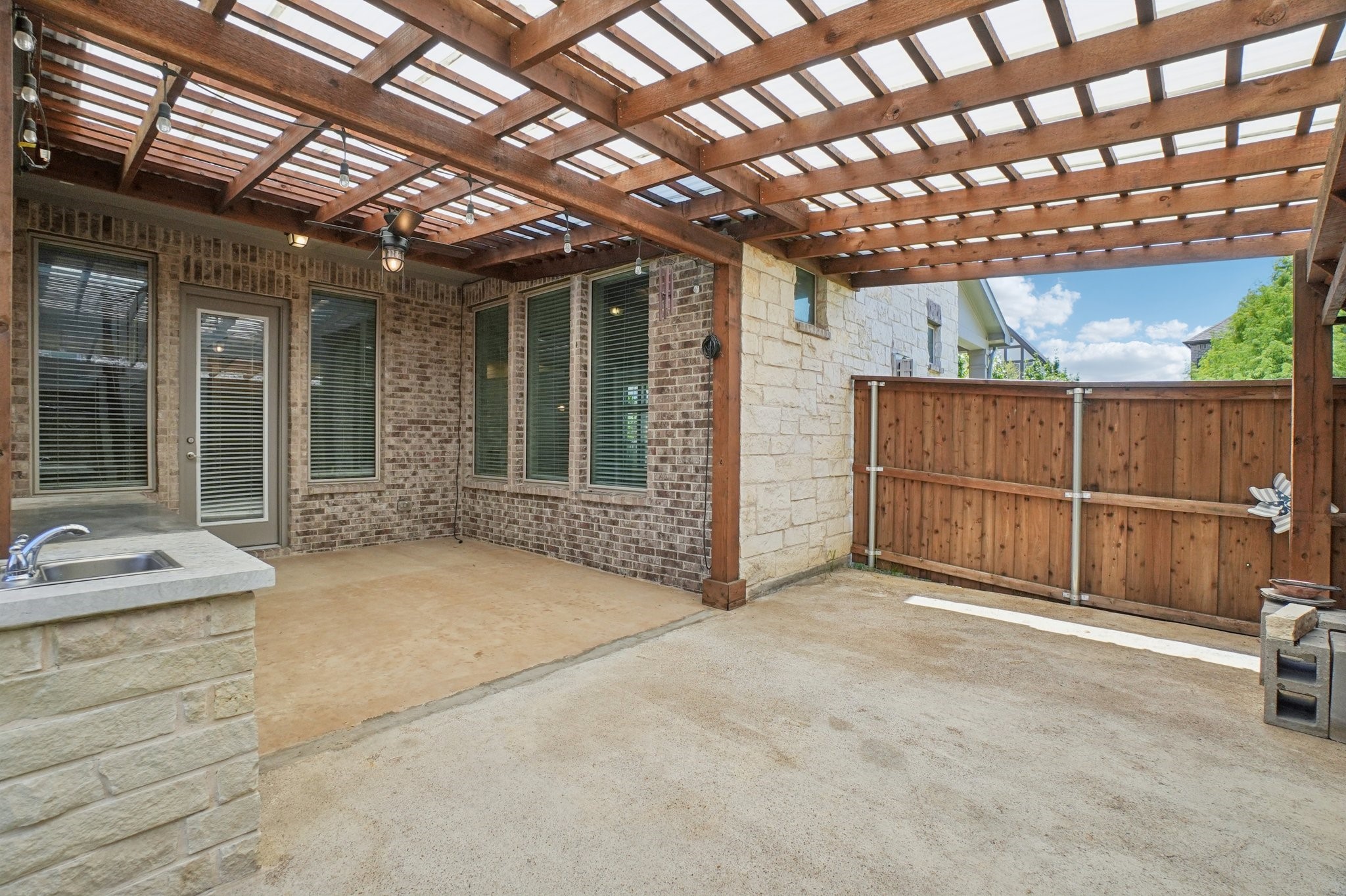 1573 William Way