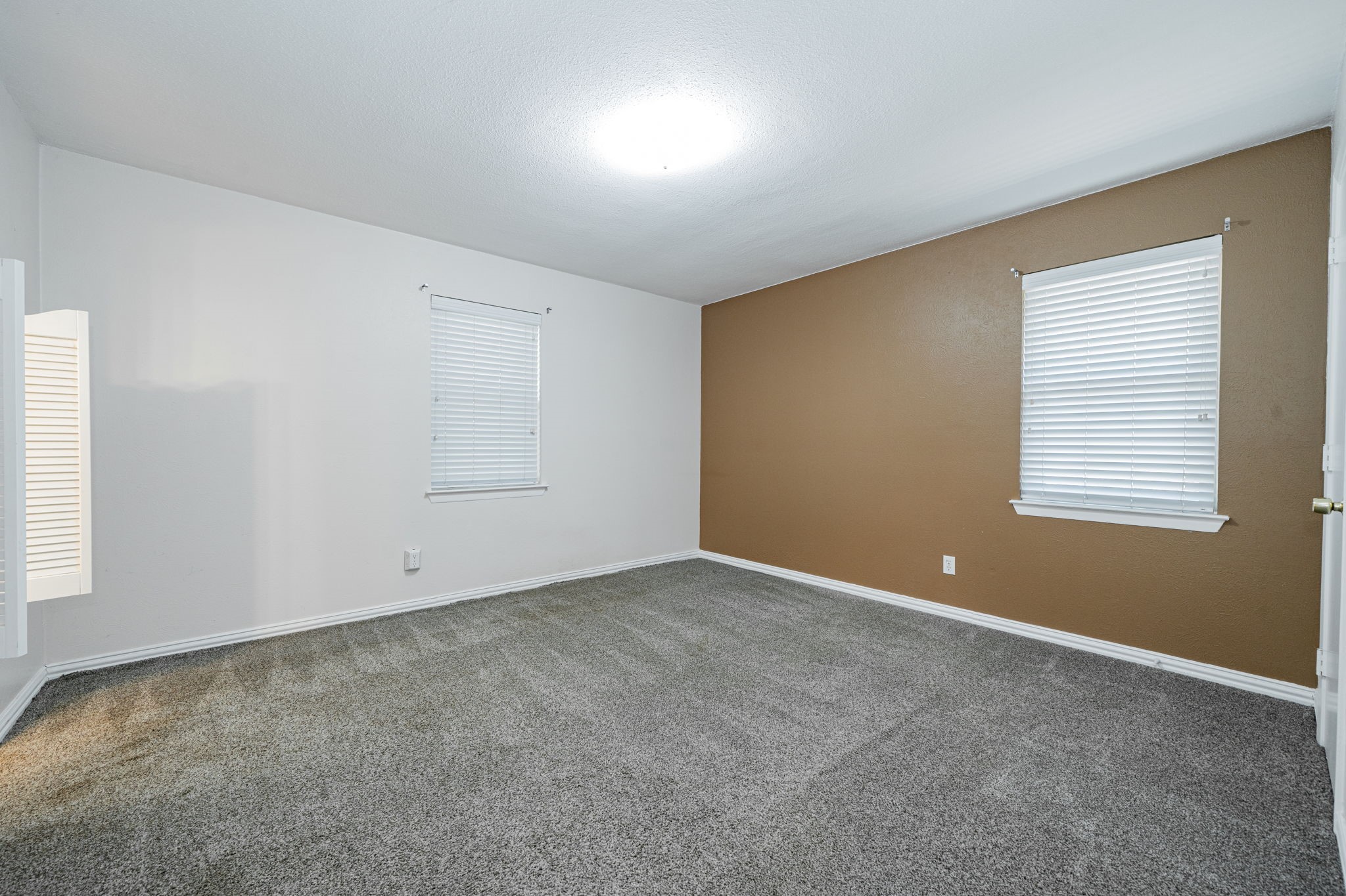 803 S 4th Street
