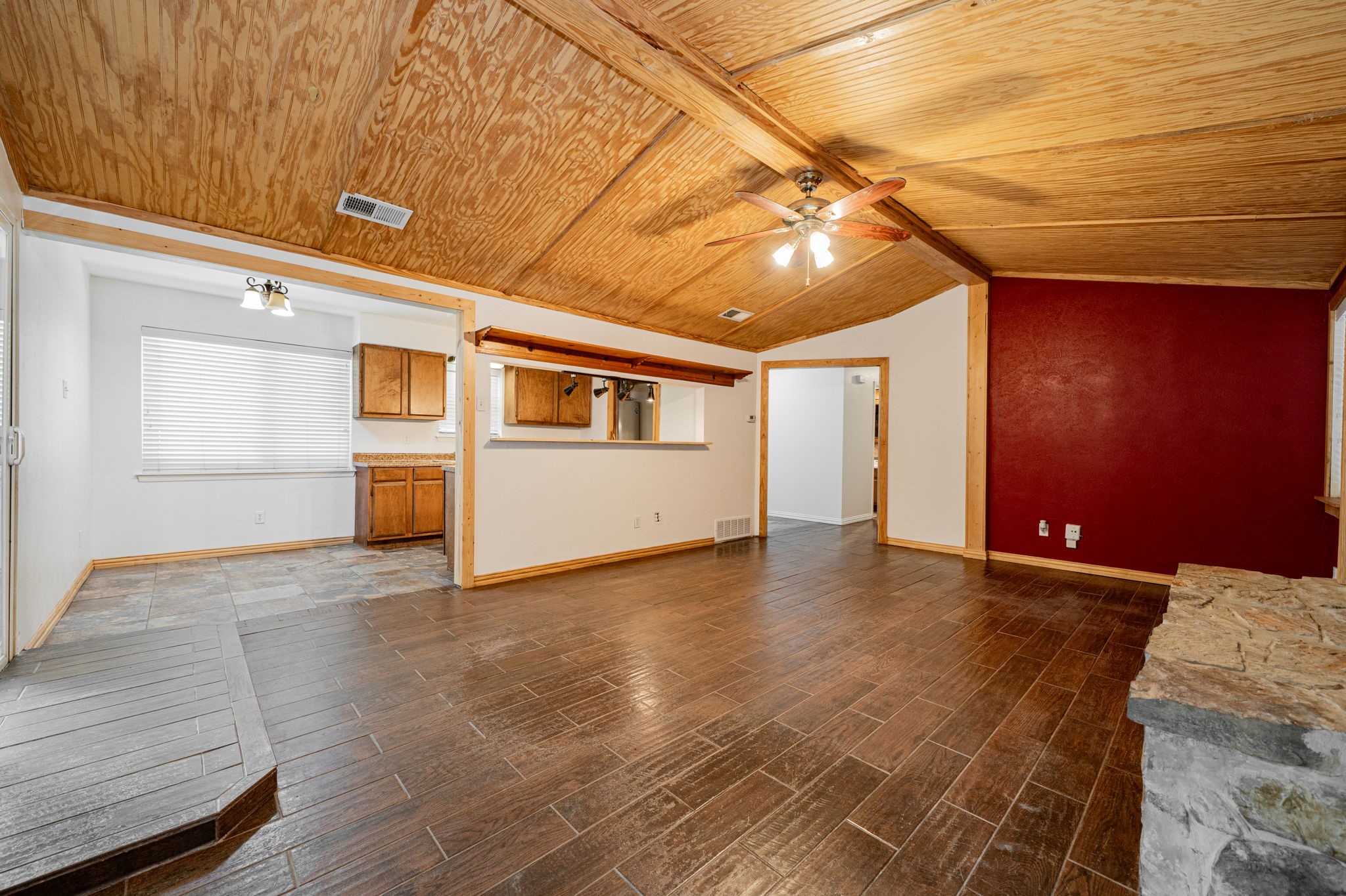 803 S 4th Street