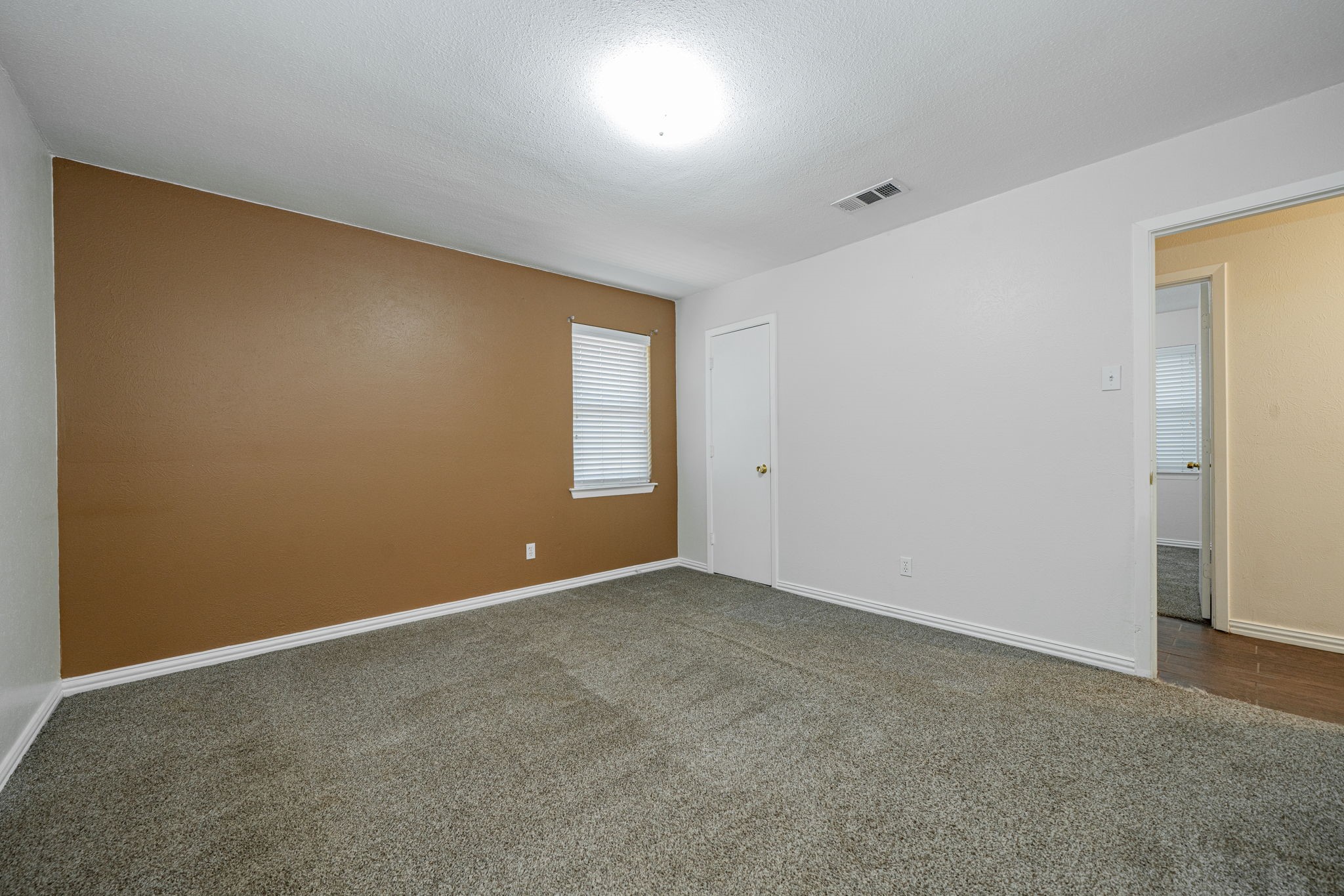 803 S 4th Street