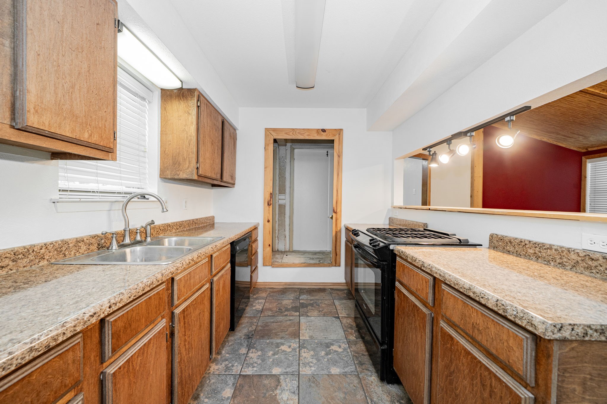 803 S 4th Street