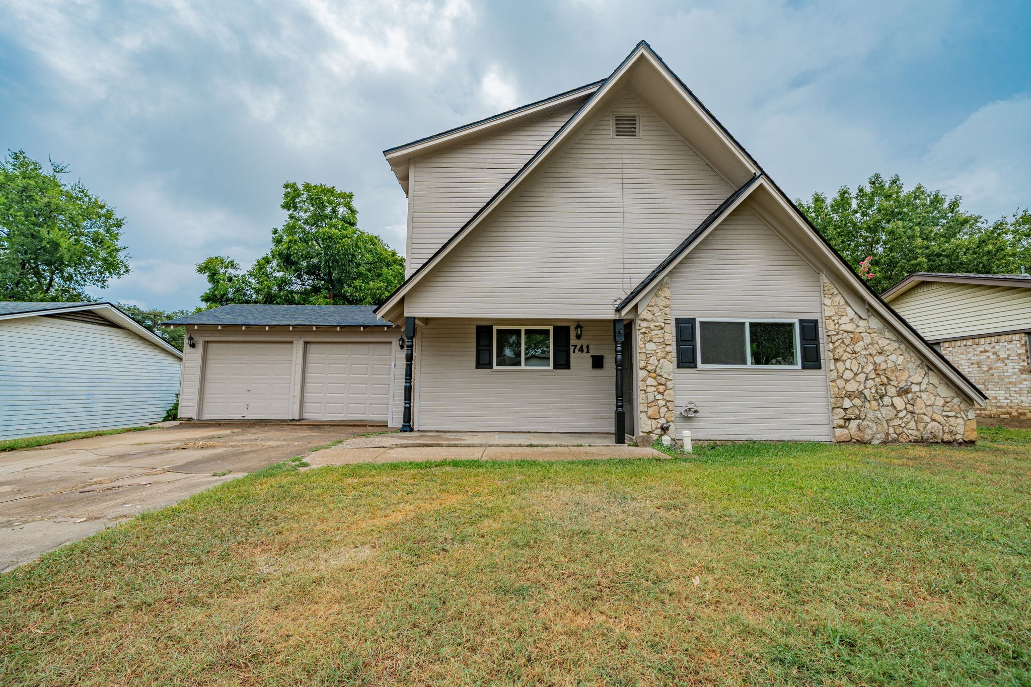 741 Ponderosa Drive