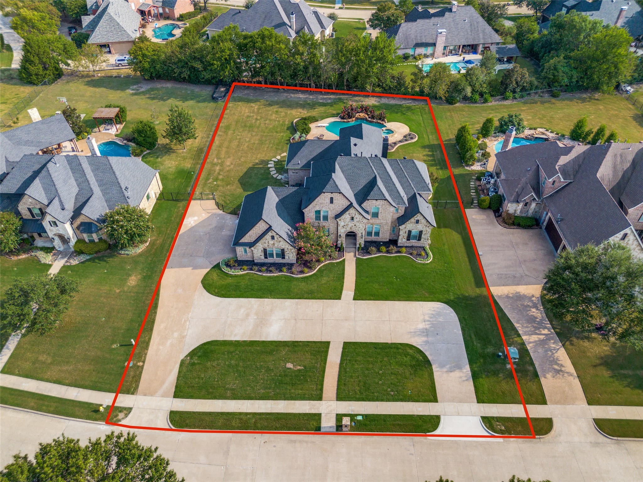 516 Heathland Crossing