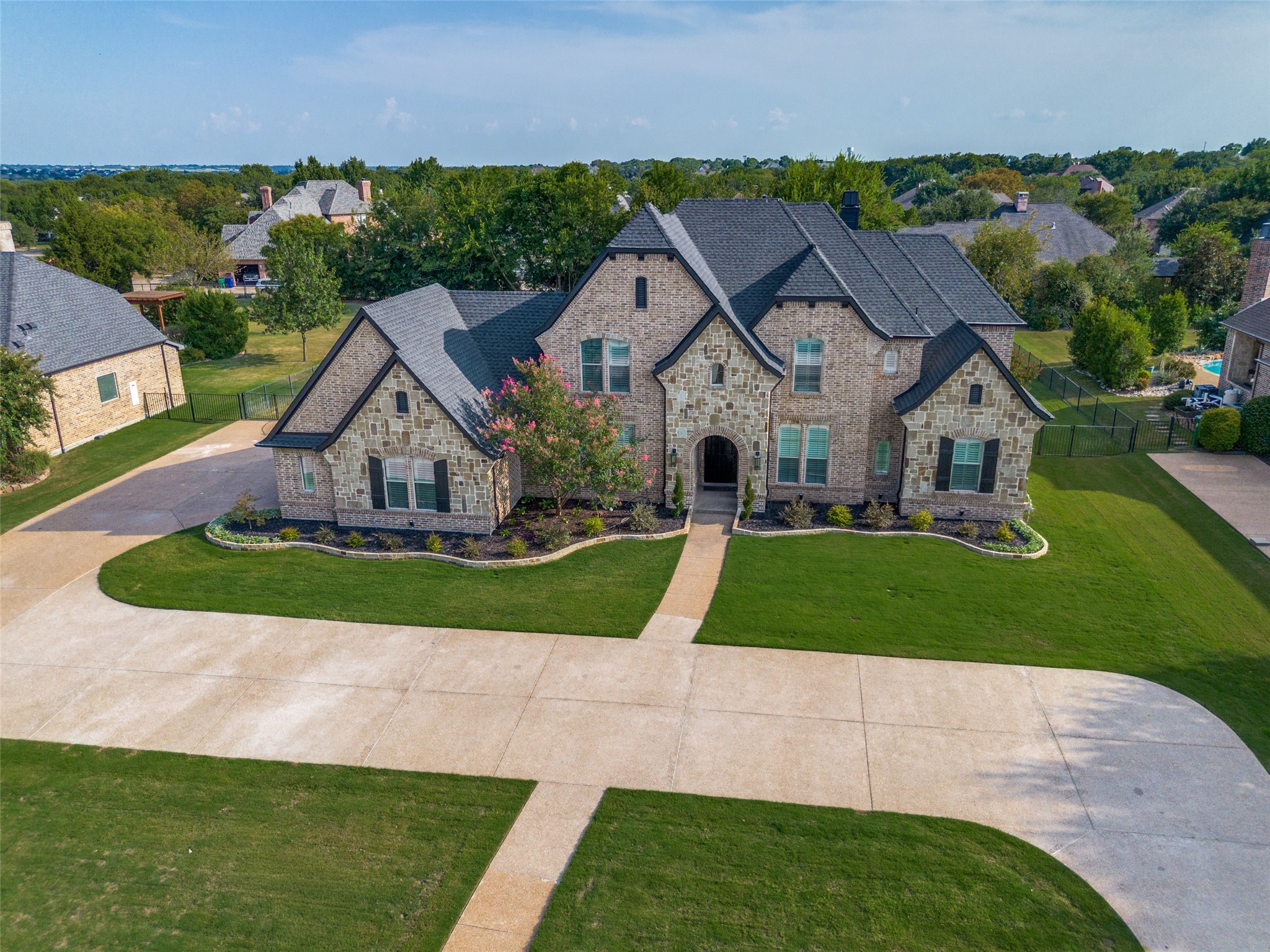 516 Heathland Crossing