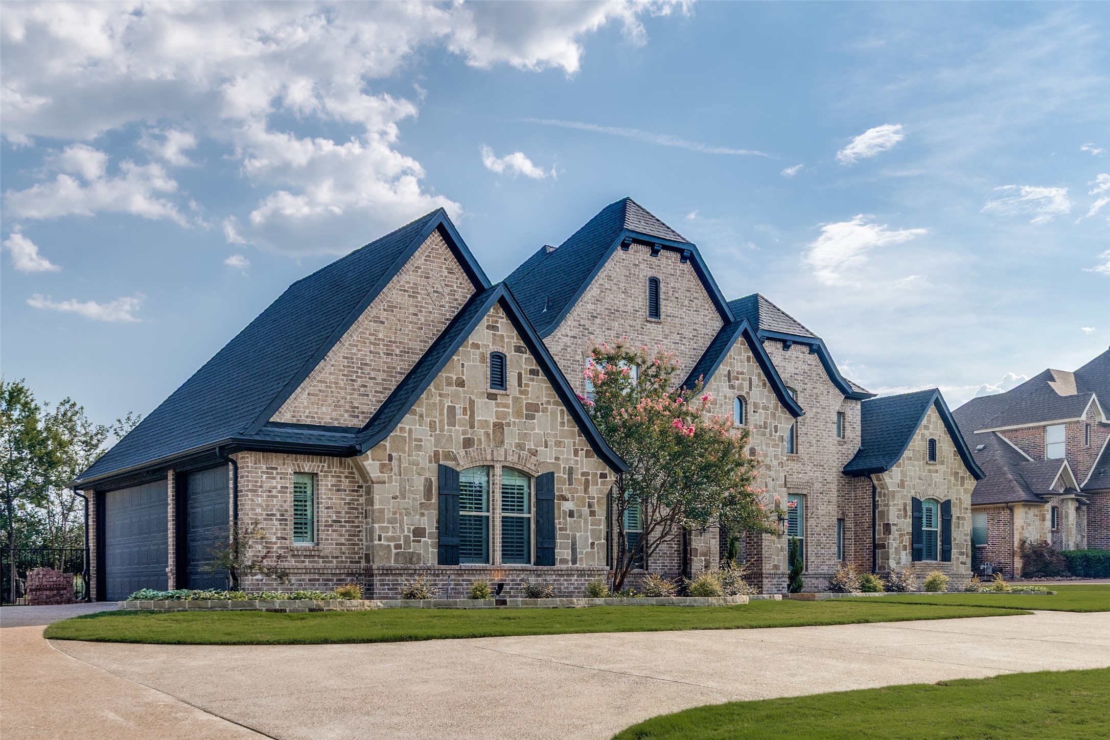 516 Heathland Crossing