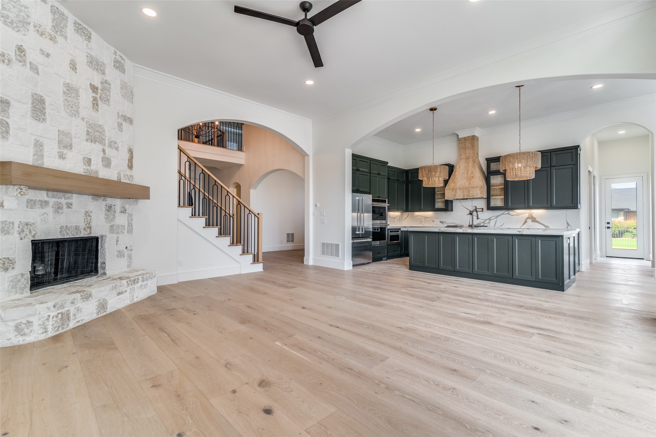 516 Heathland Crossing