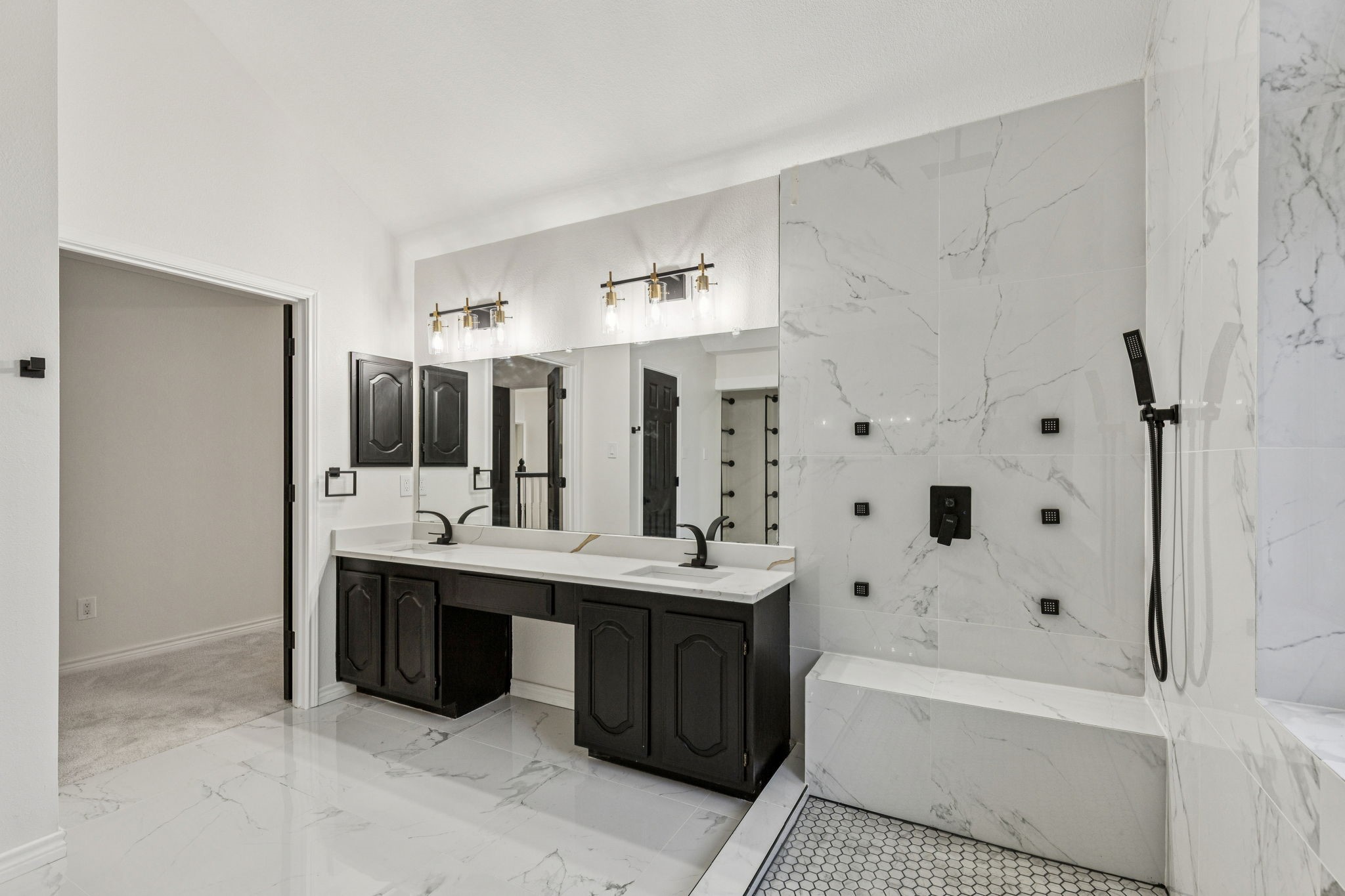 915 Inverness Circle