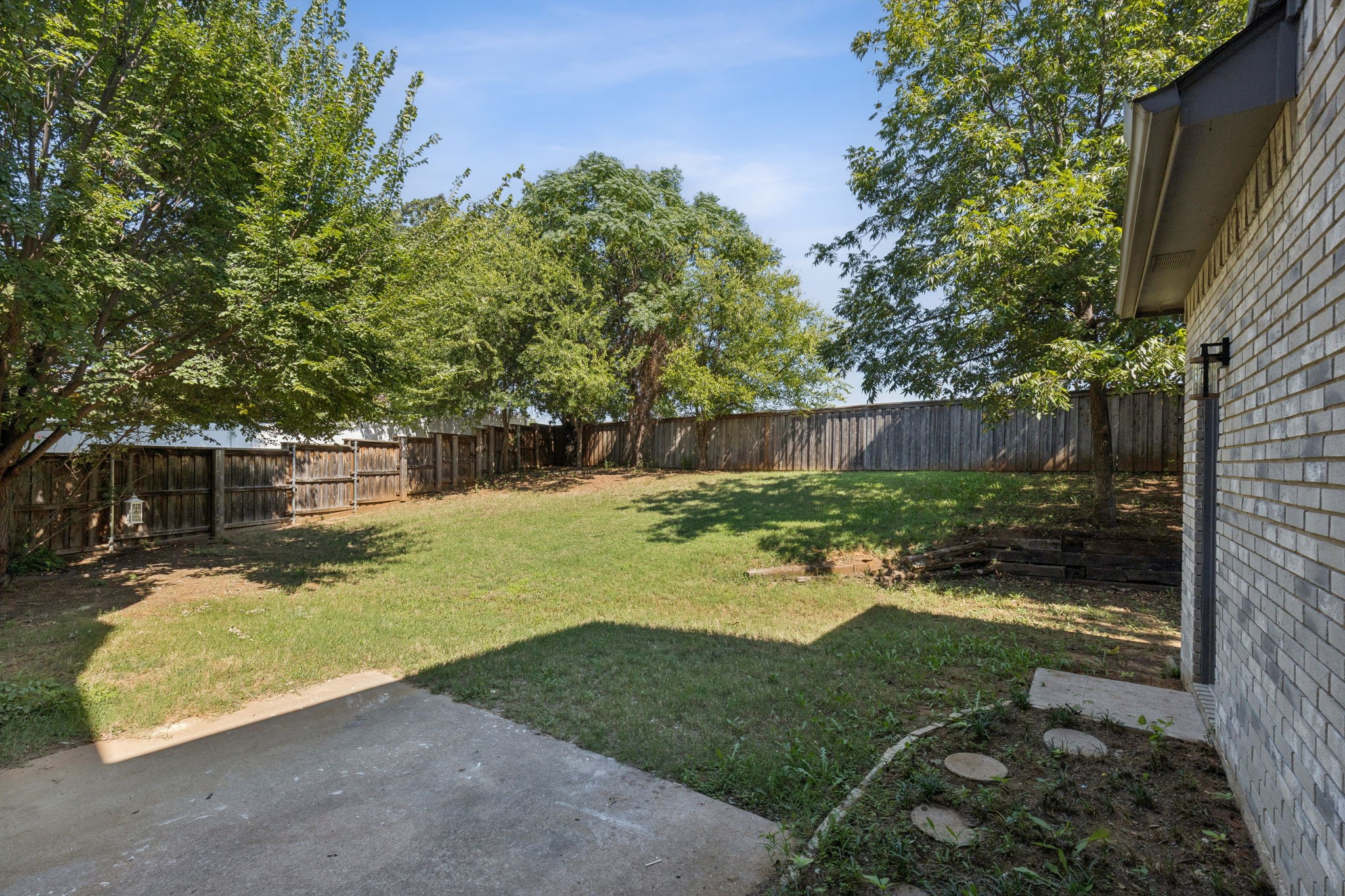 915 Inverness Circle