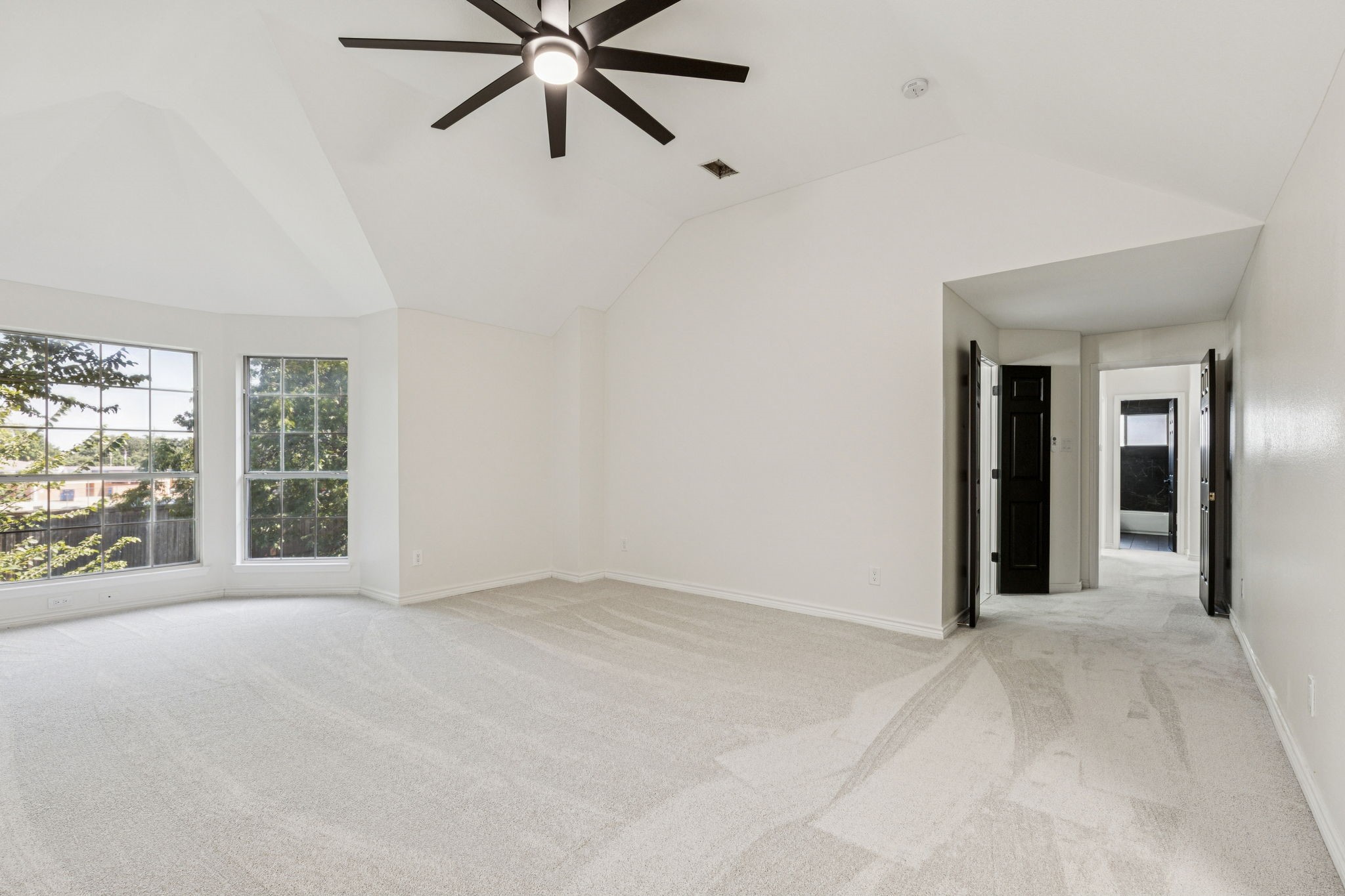 915 Inverness Circle