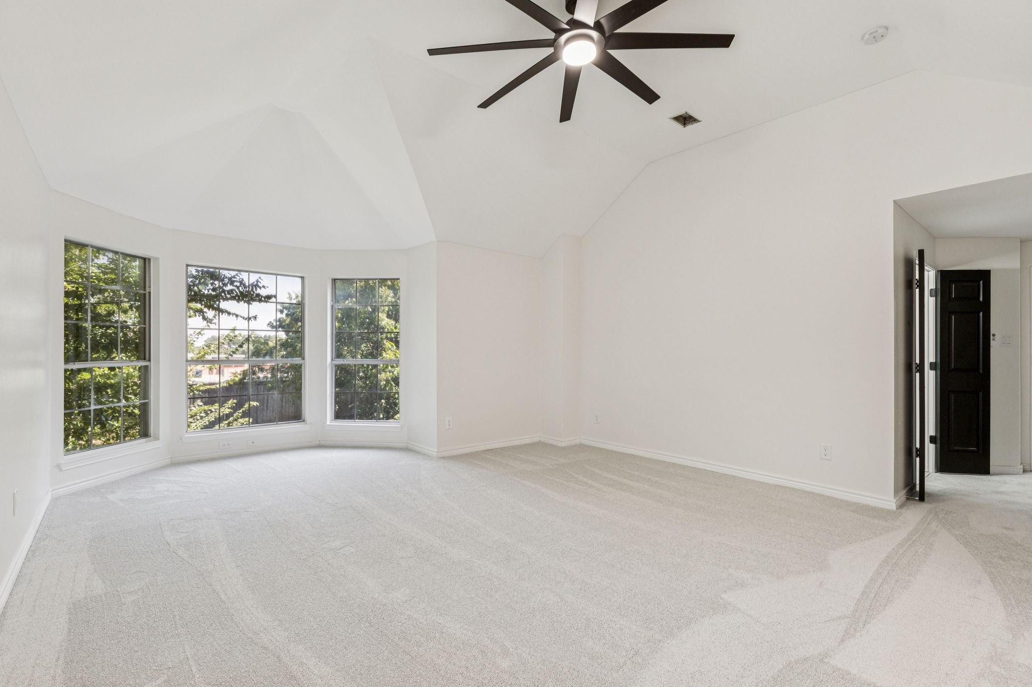 915 Inverness Circle