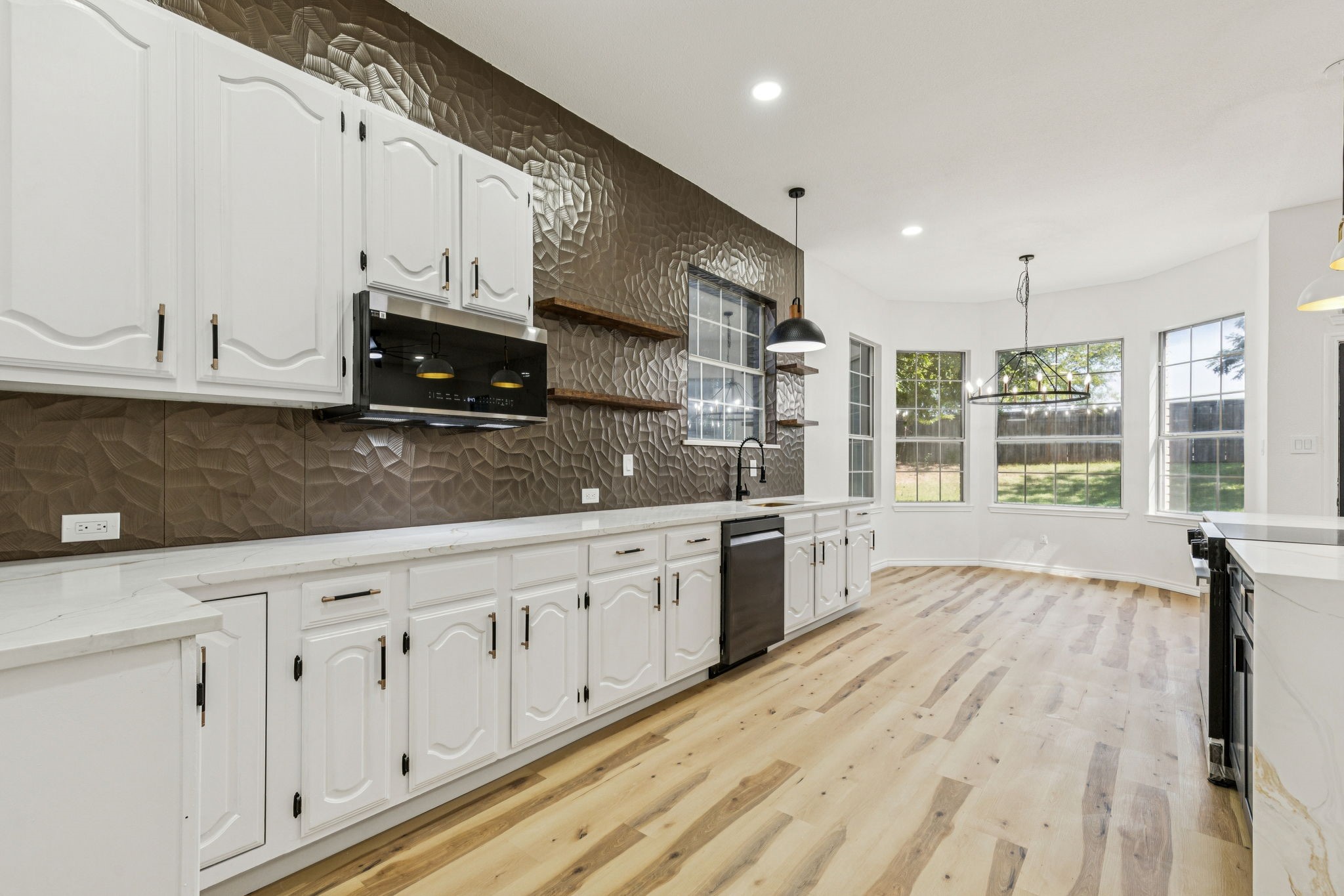 915 Inverness Circle