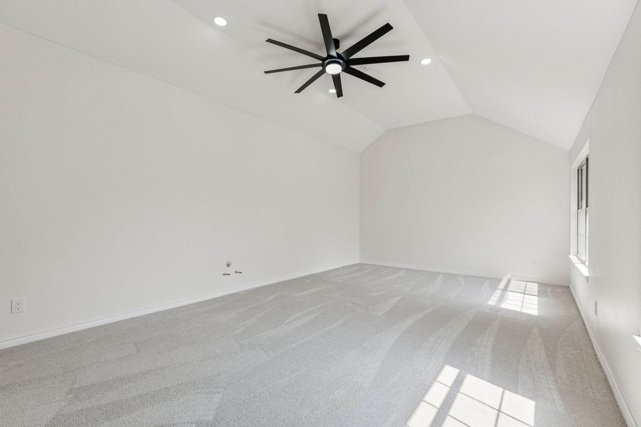 915 Inverness Circle