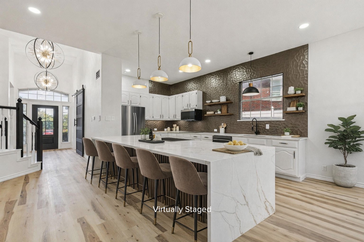 915 Inverness Circle