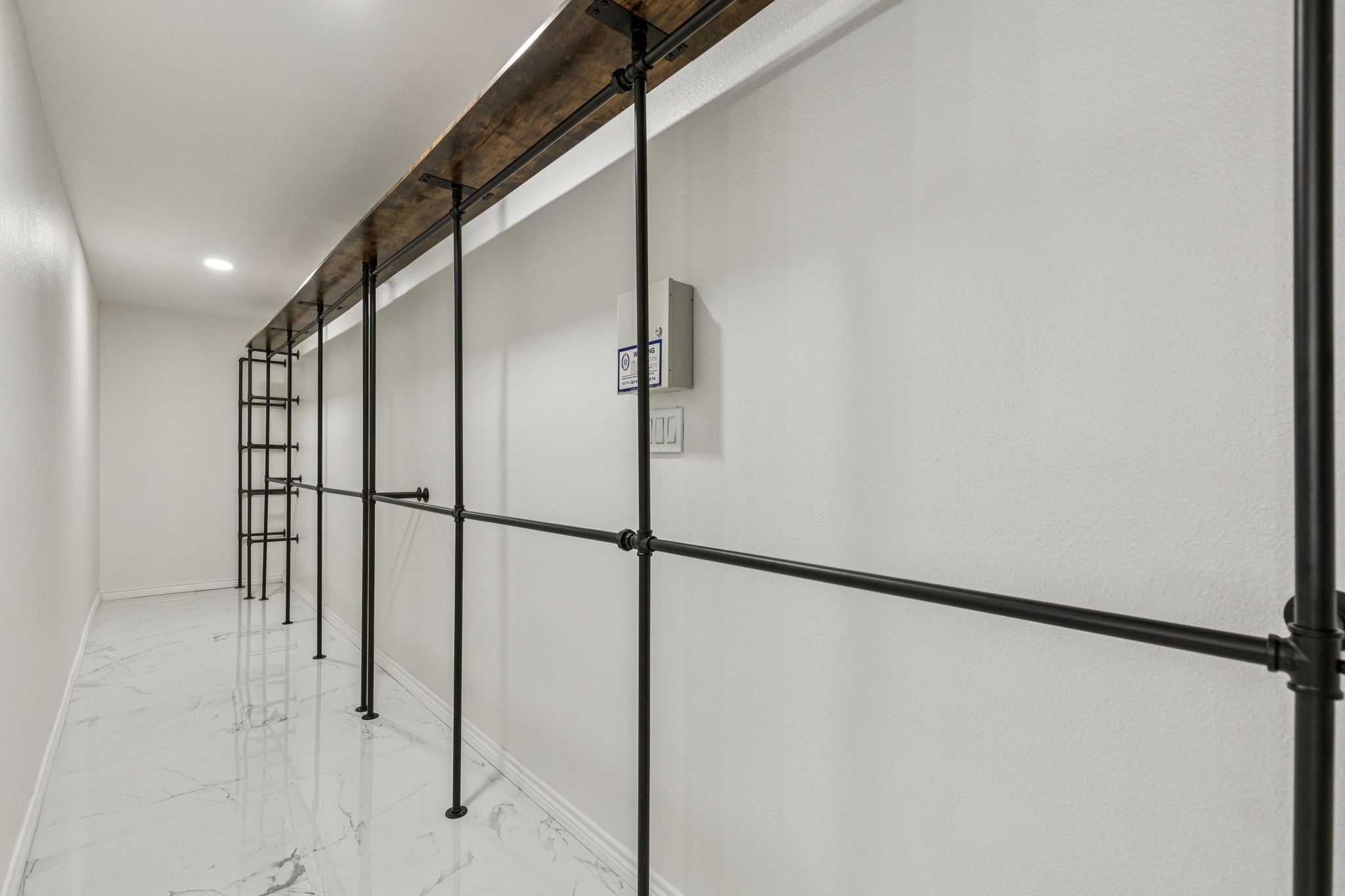 915 Inverness Circle