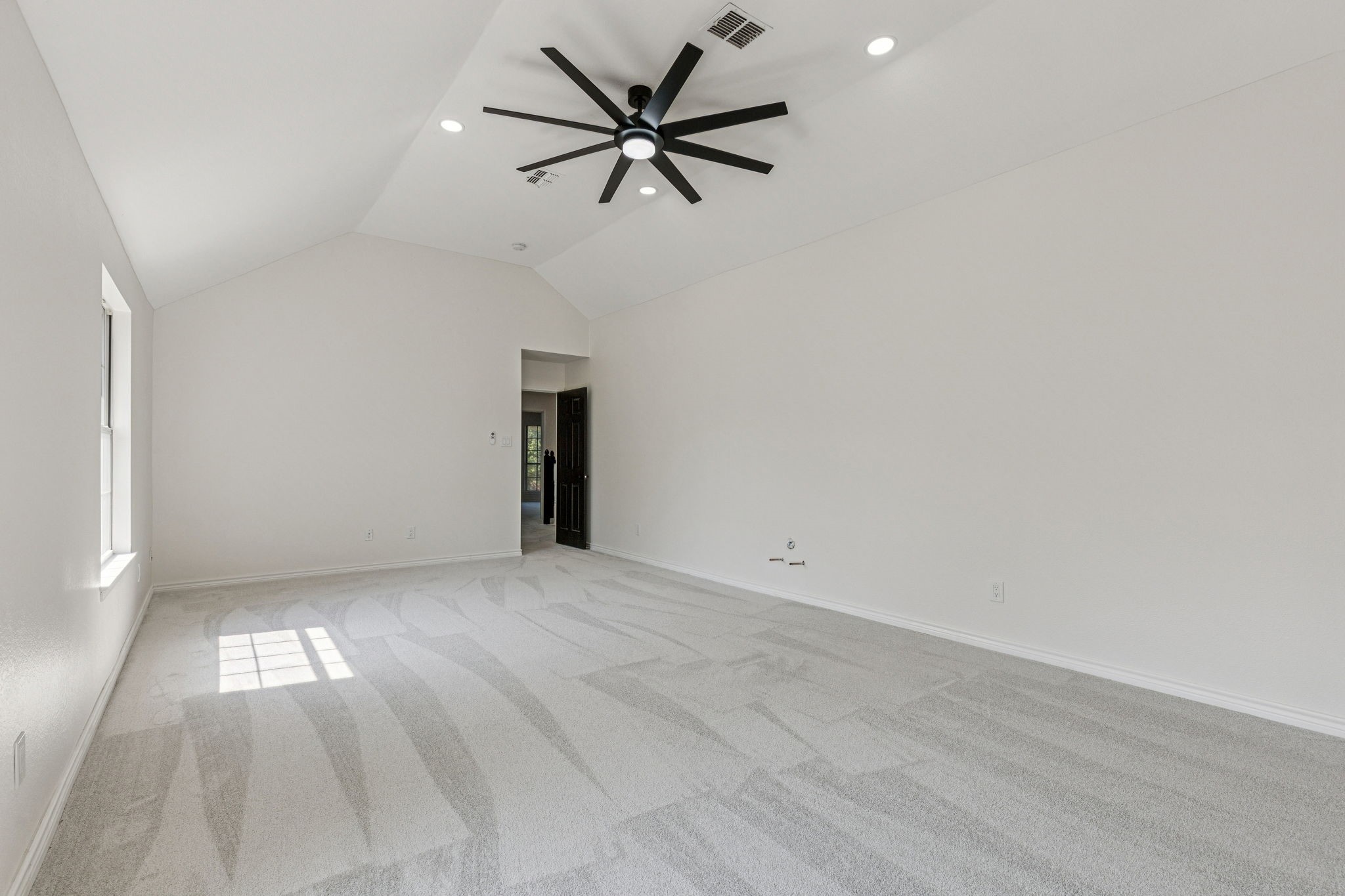 915 Inverness Circle