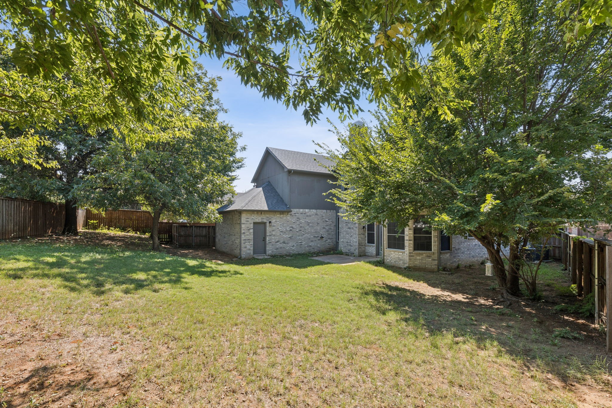 915 Inverness Circle