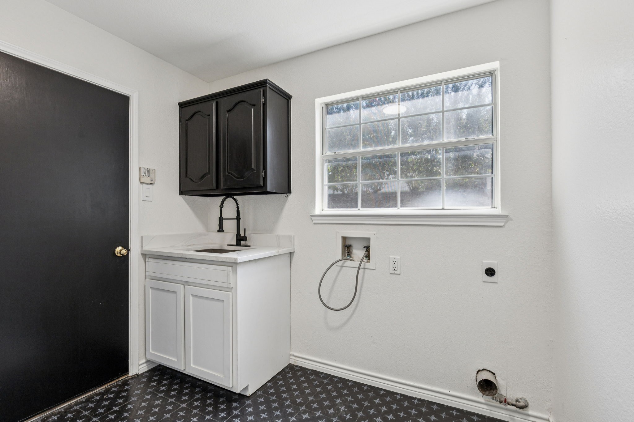 915 Inverness Circle