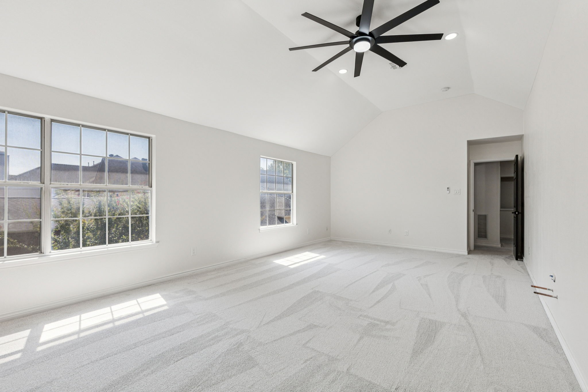 915 Inverness Circle