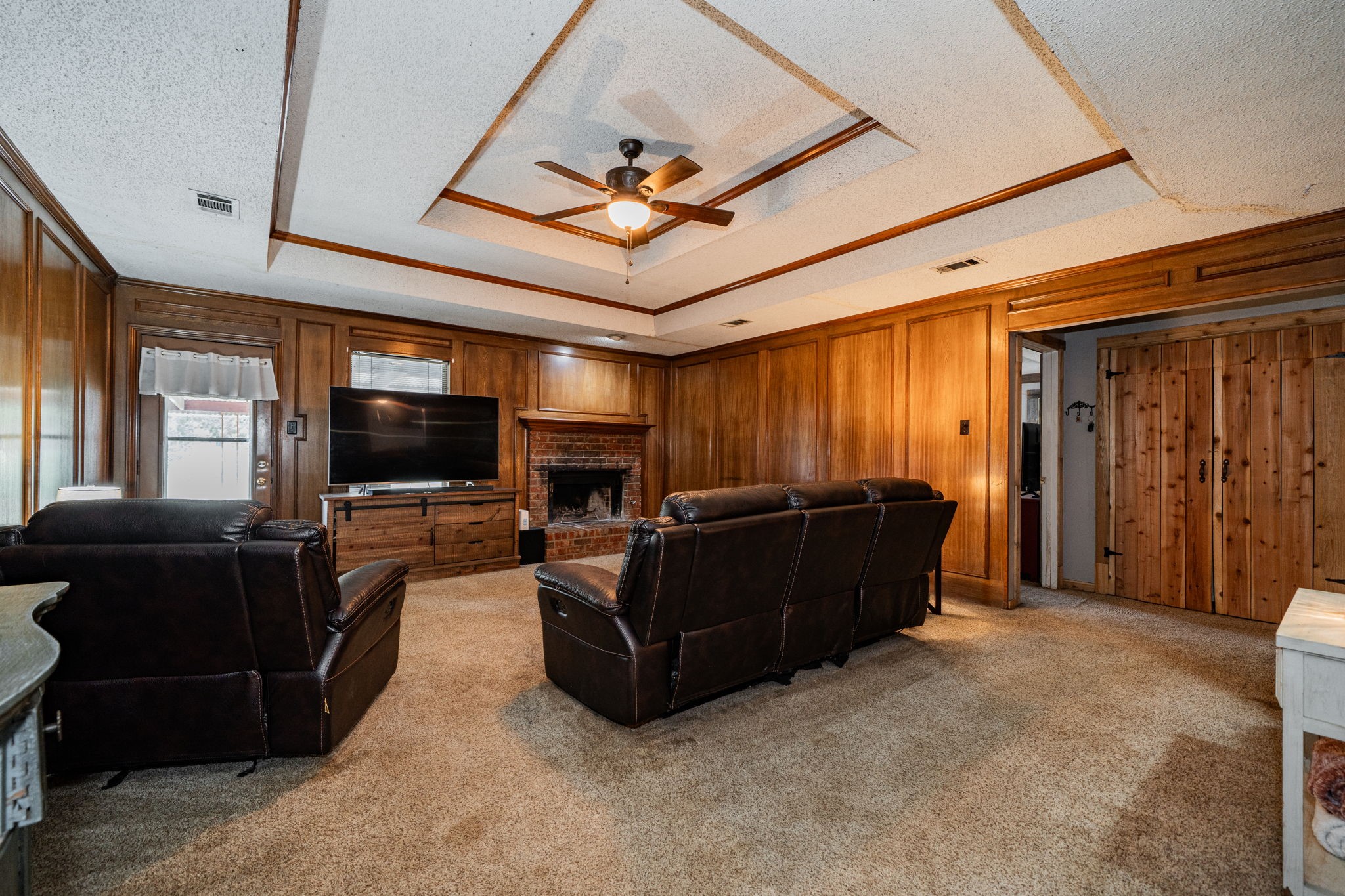 709 Azalea Drive