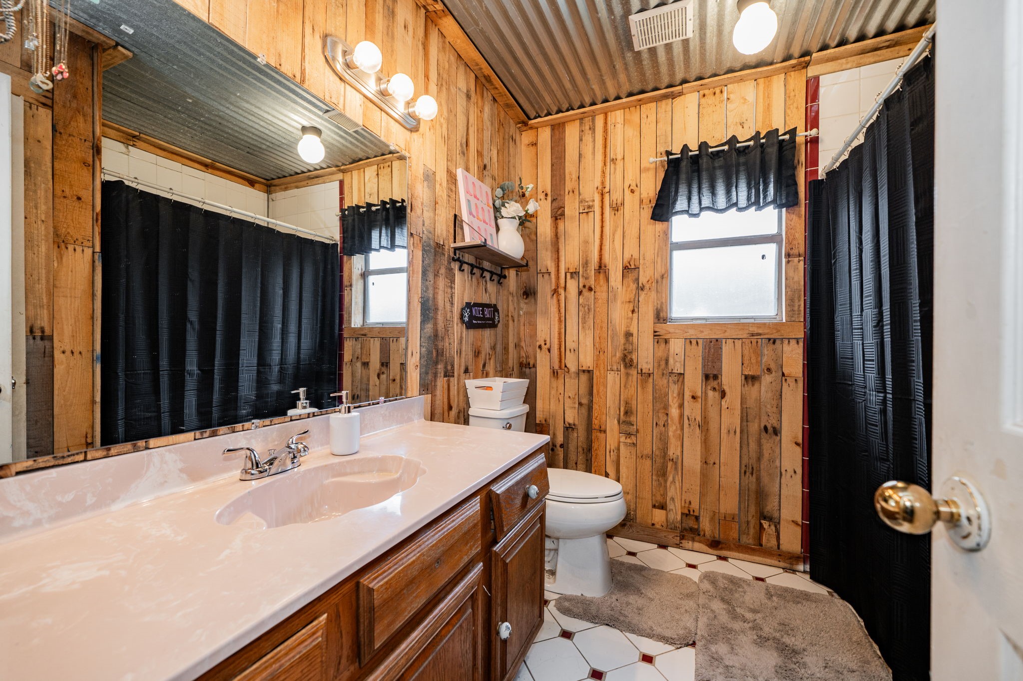 709 Azalea Drive