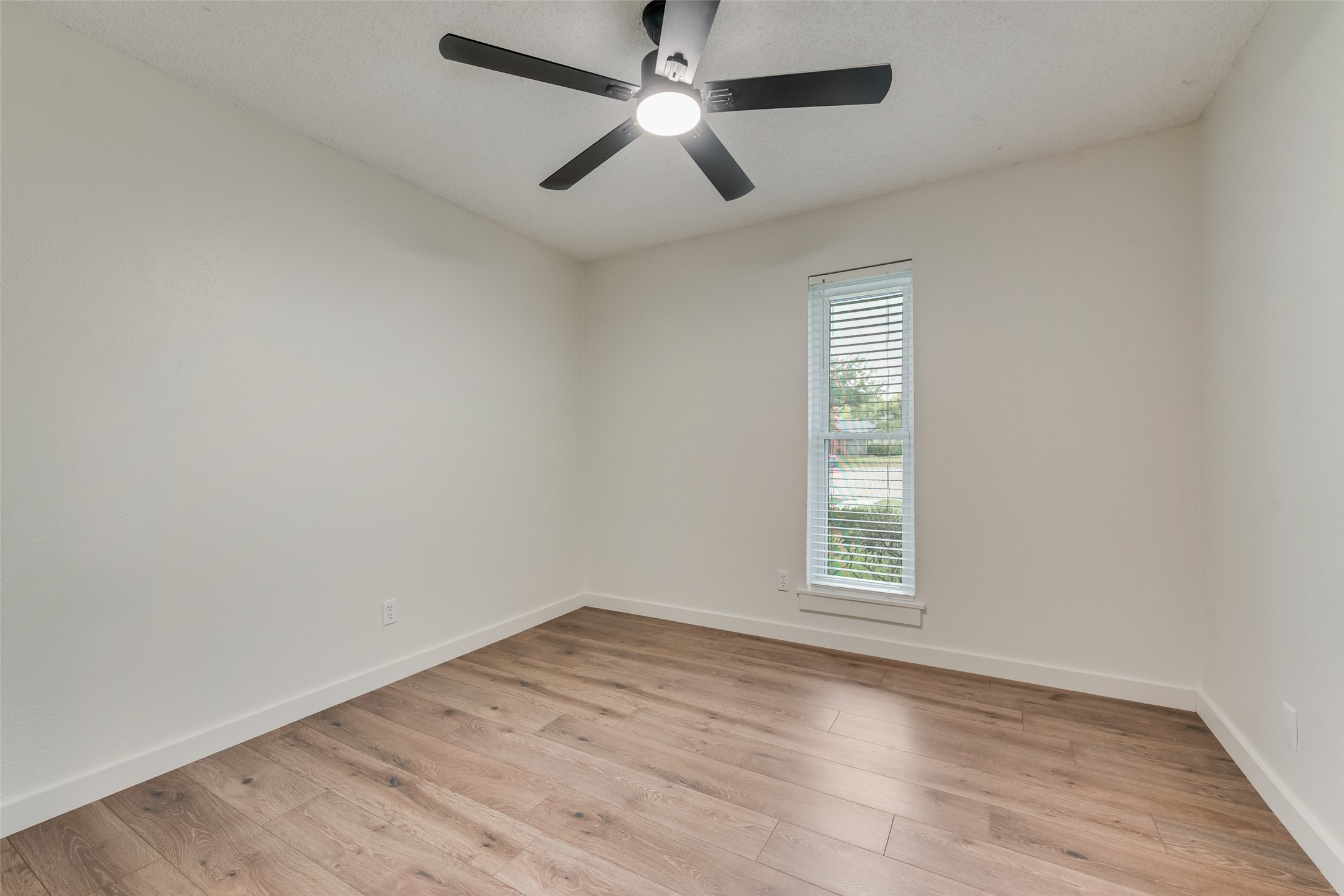 3922 Lancelott Place