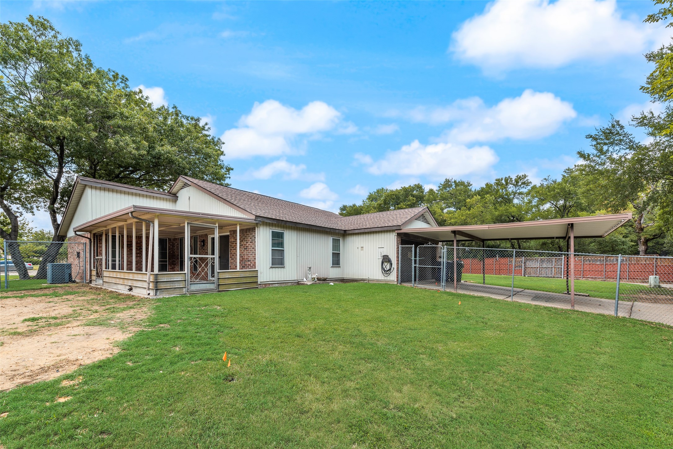 3922 Lancelott Place