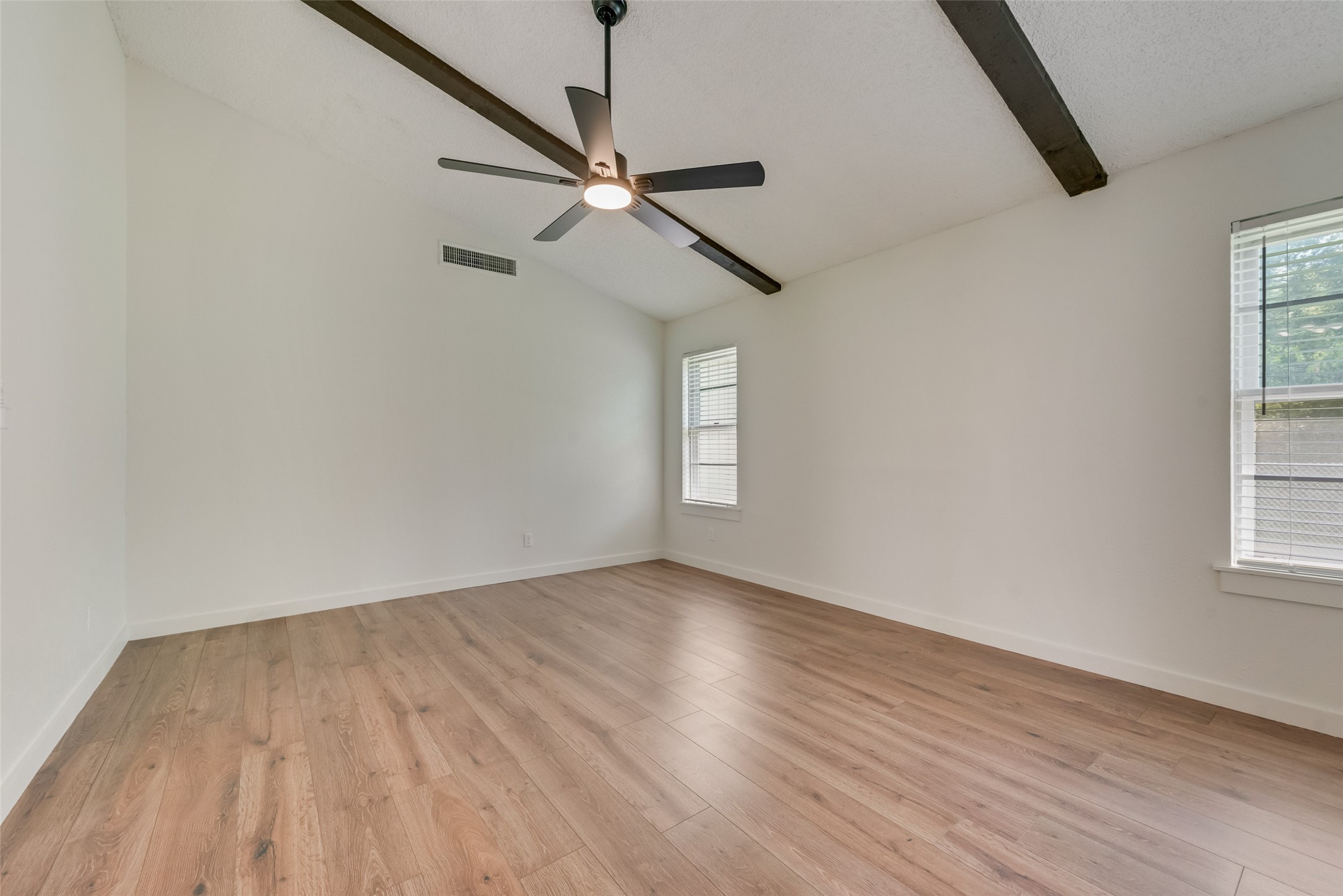 3922 Lancelott Place