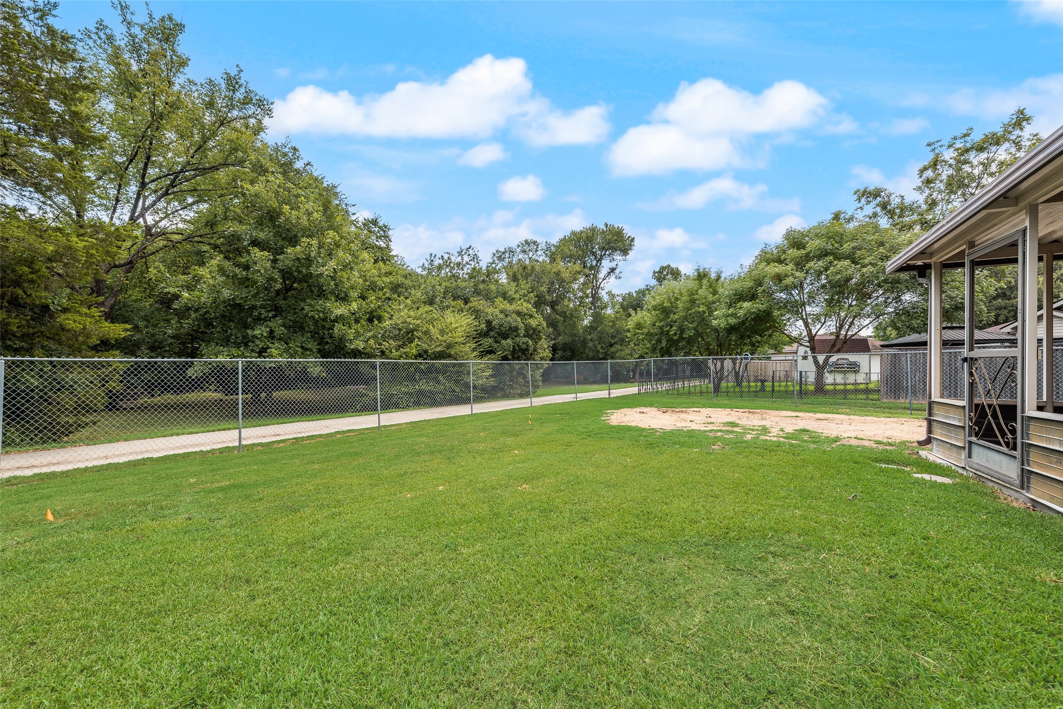 3922 Lancelott Place