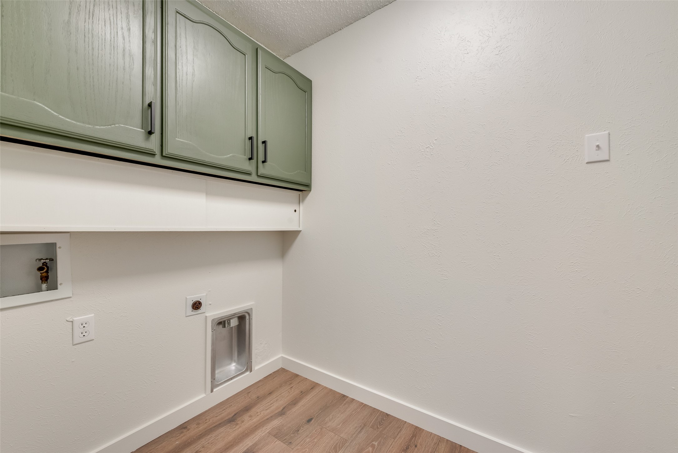 3922 Lancelott Place