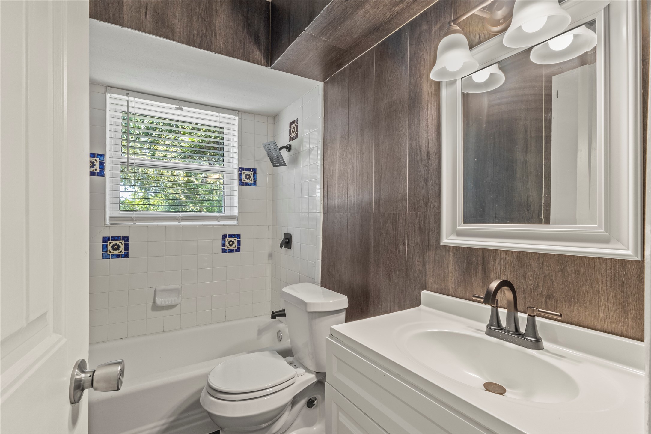 7904 Silverdale Drive