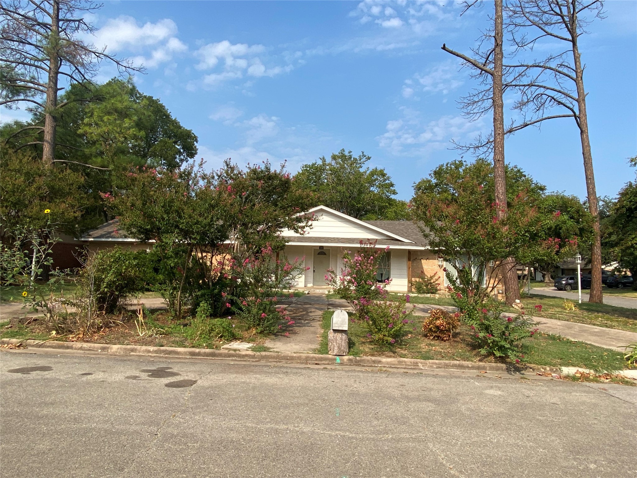 502 Ermine Drive