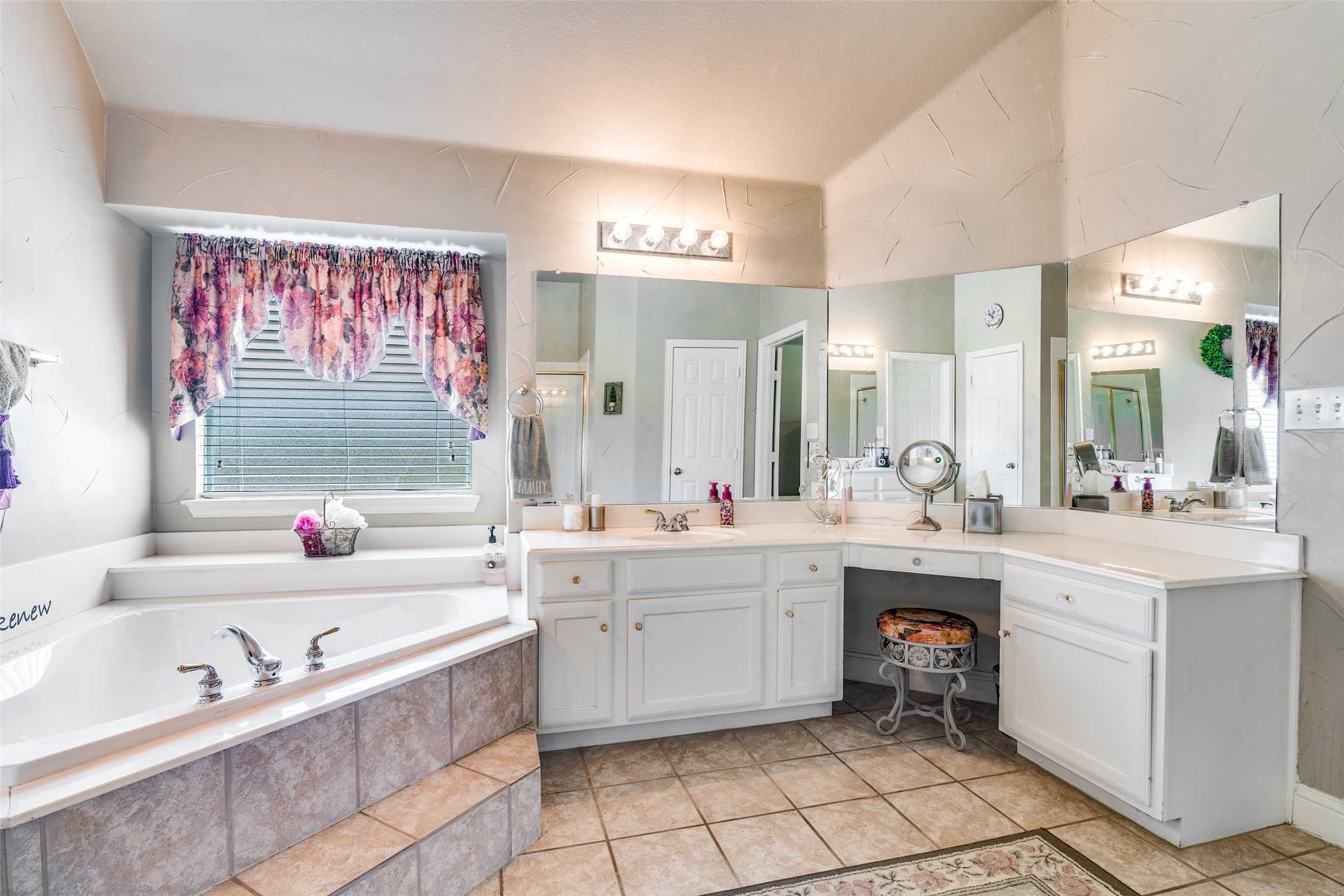 1202 Beacon Hill Court