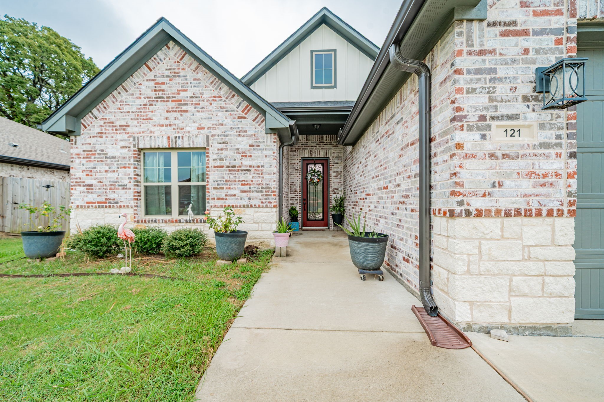 121 Vaughn Lane