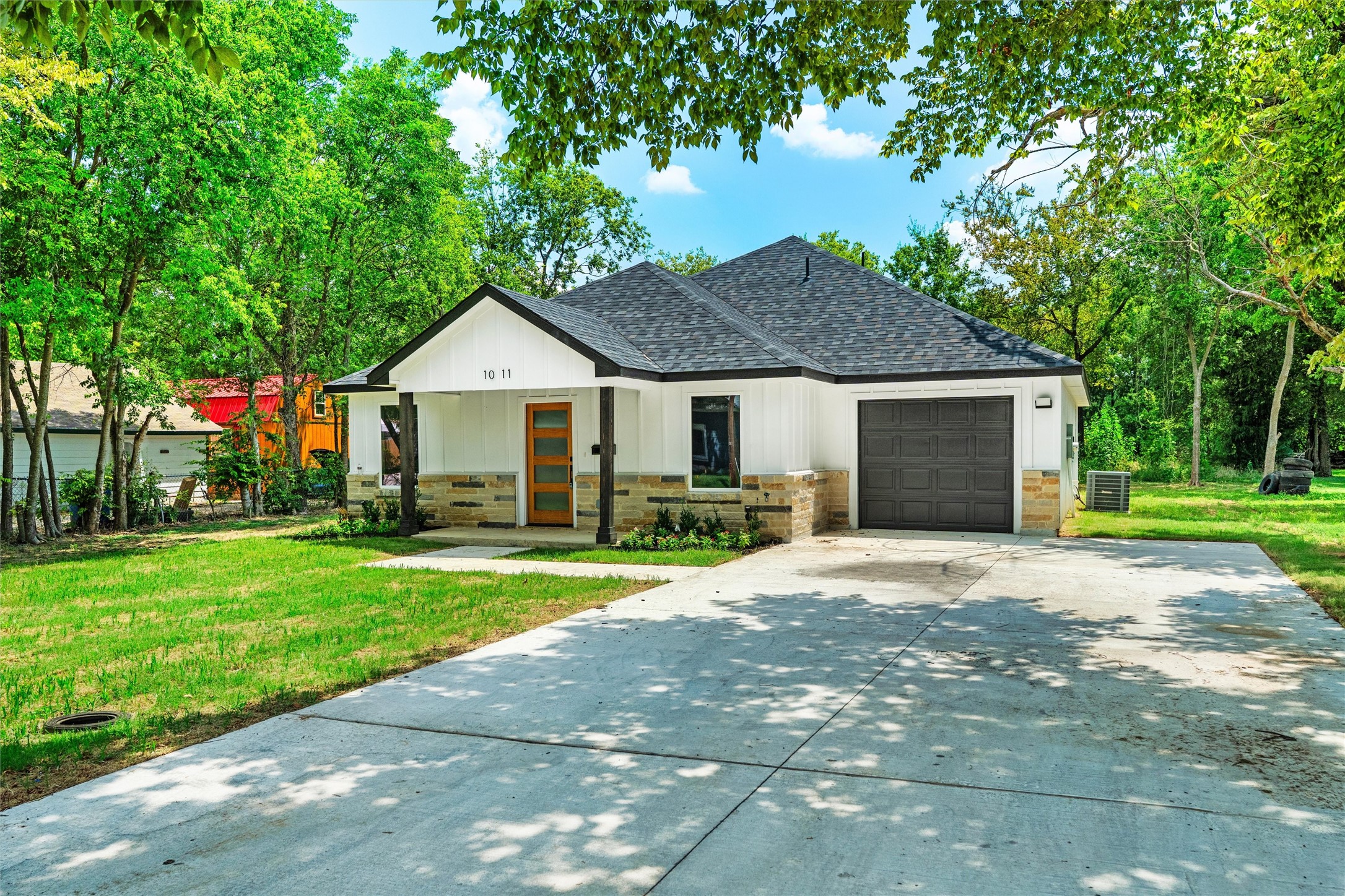 1011 W Brown Street