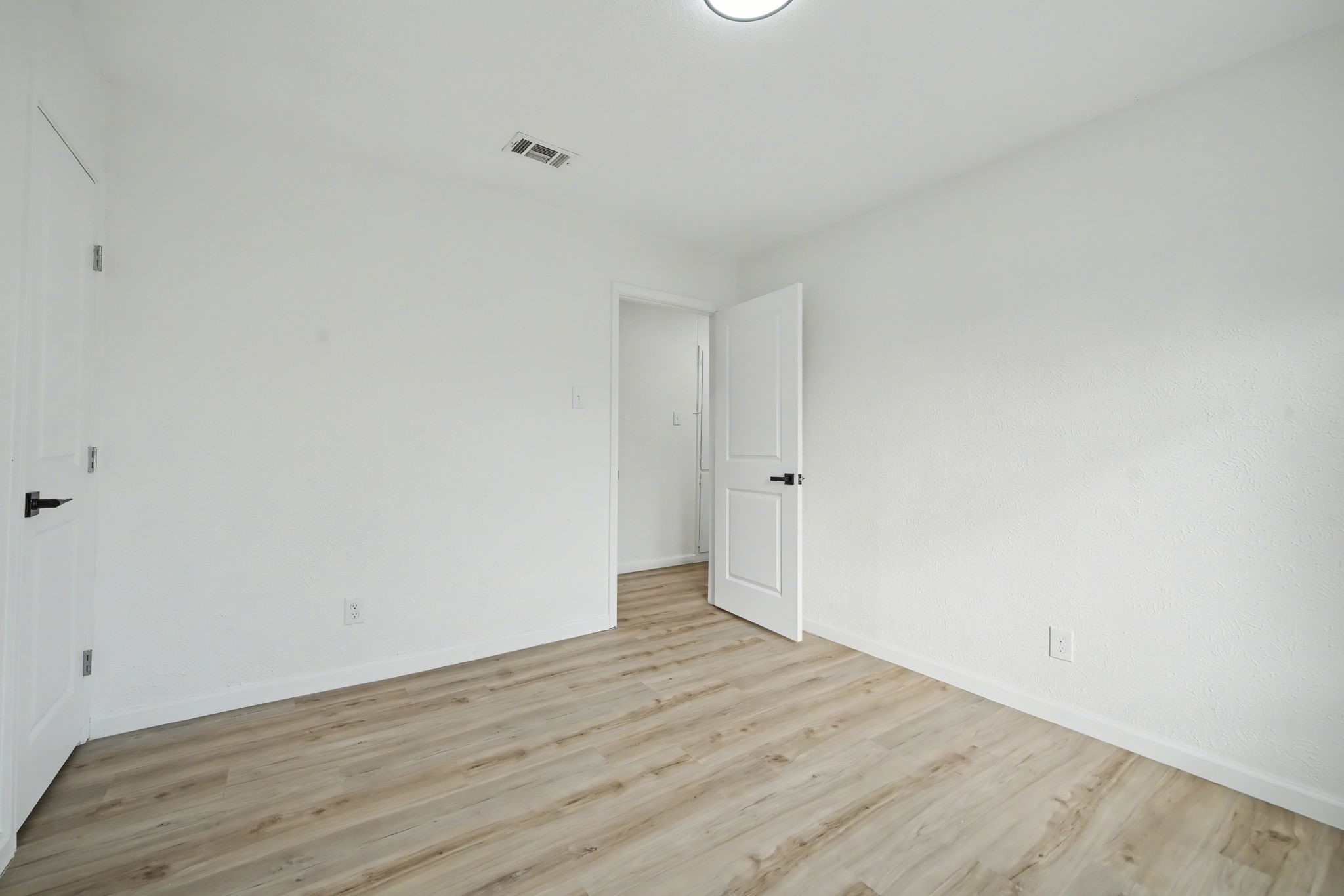 11446 Lippitt Avenue