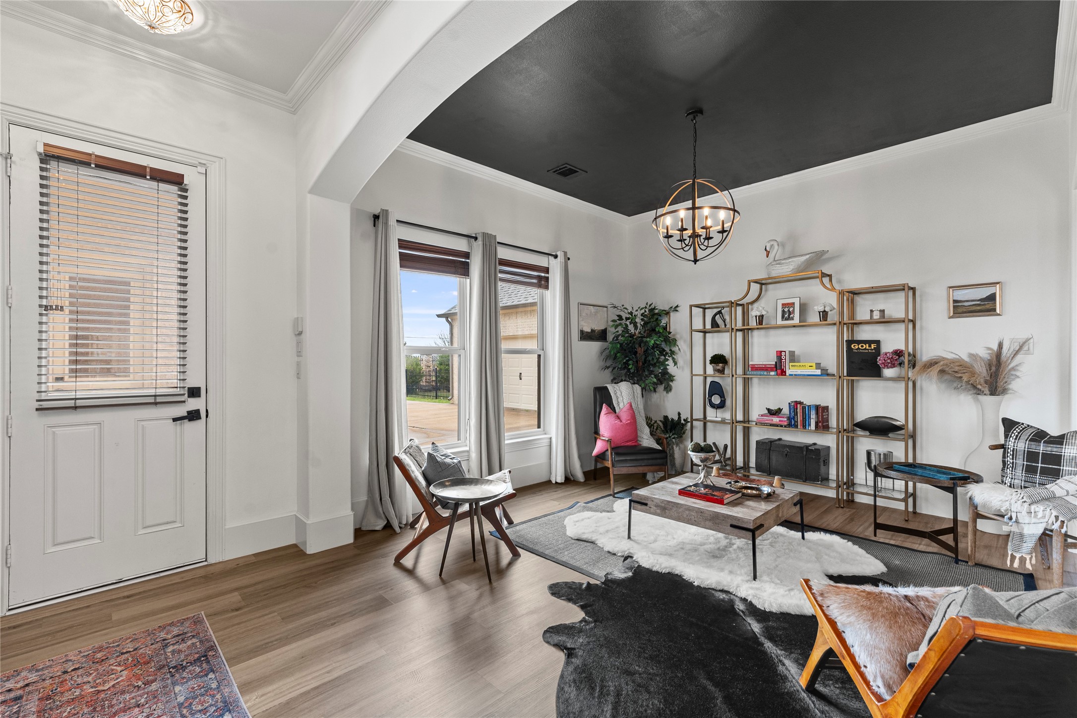 399 Wyndemere Boulevard