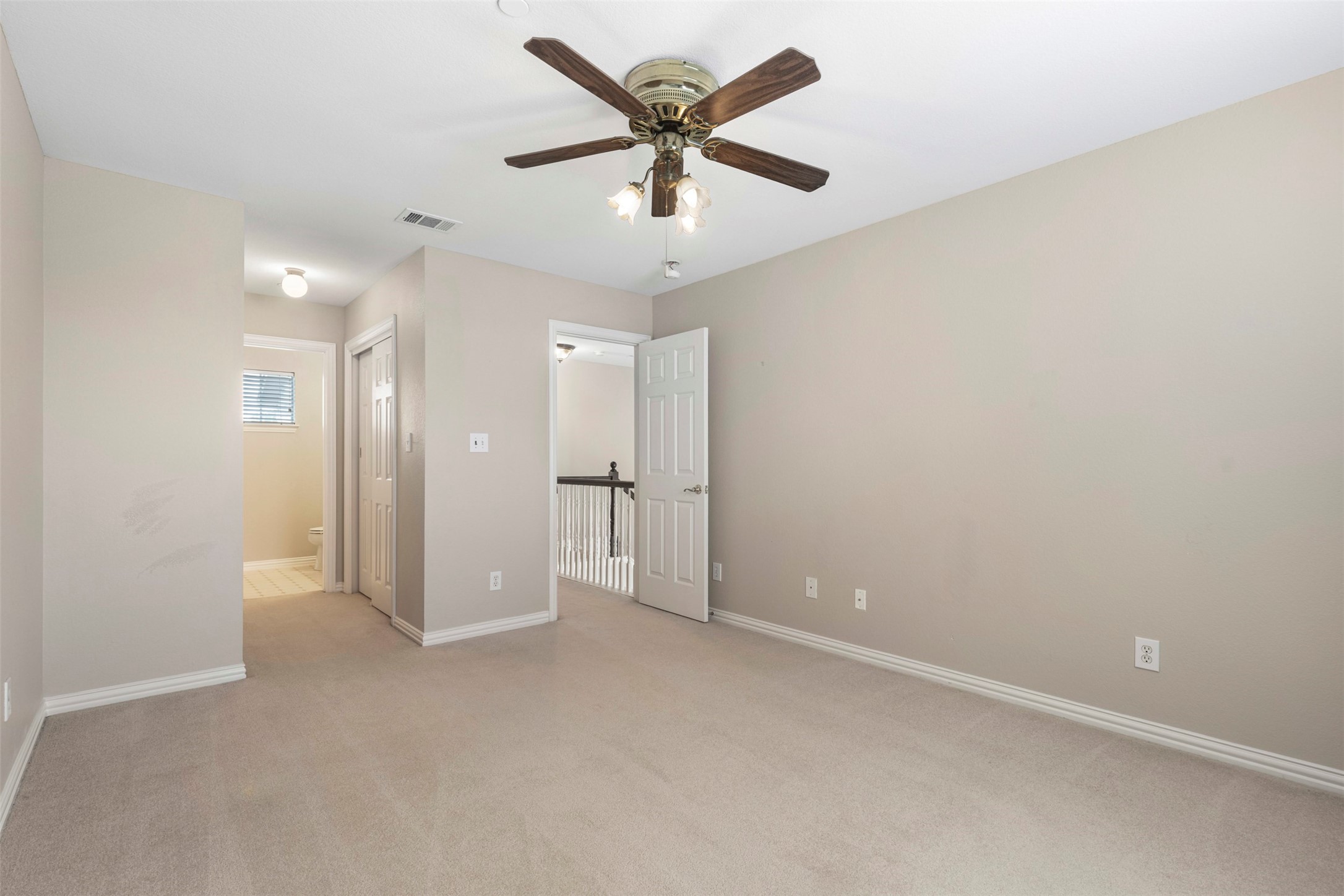 912 Englewood Lane