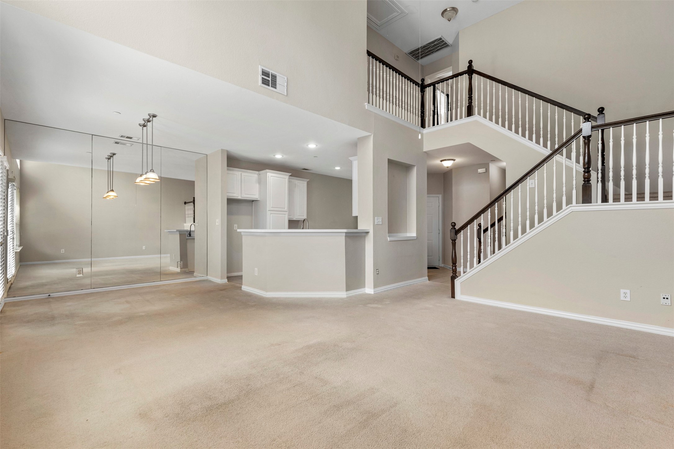 912 Englewood Lane