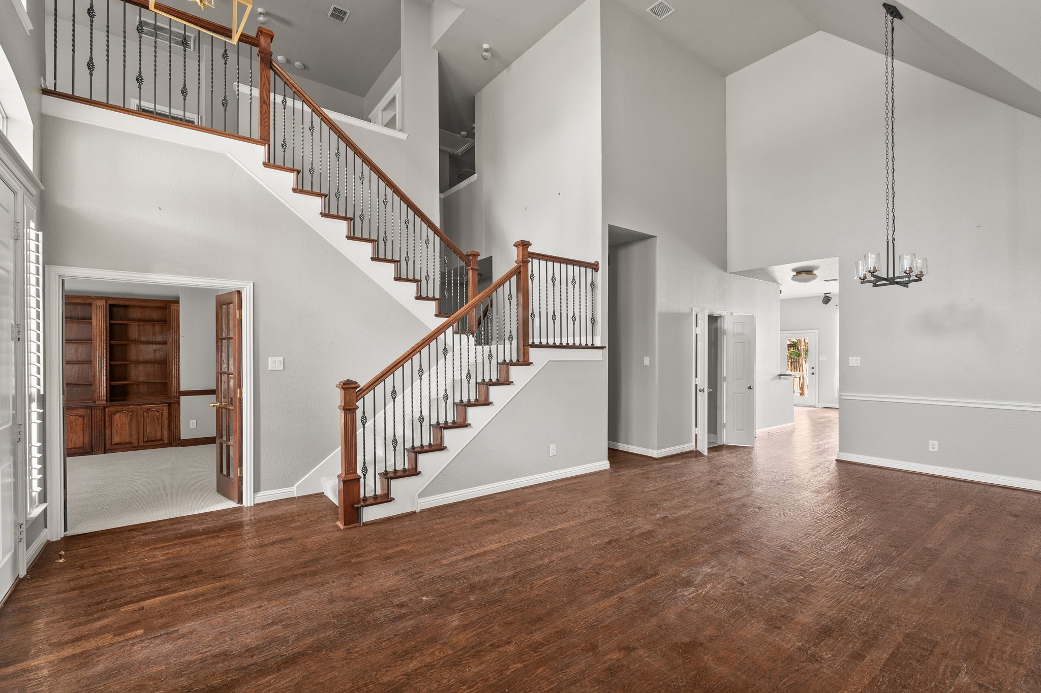 3680 Roosevelt Drive