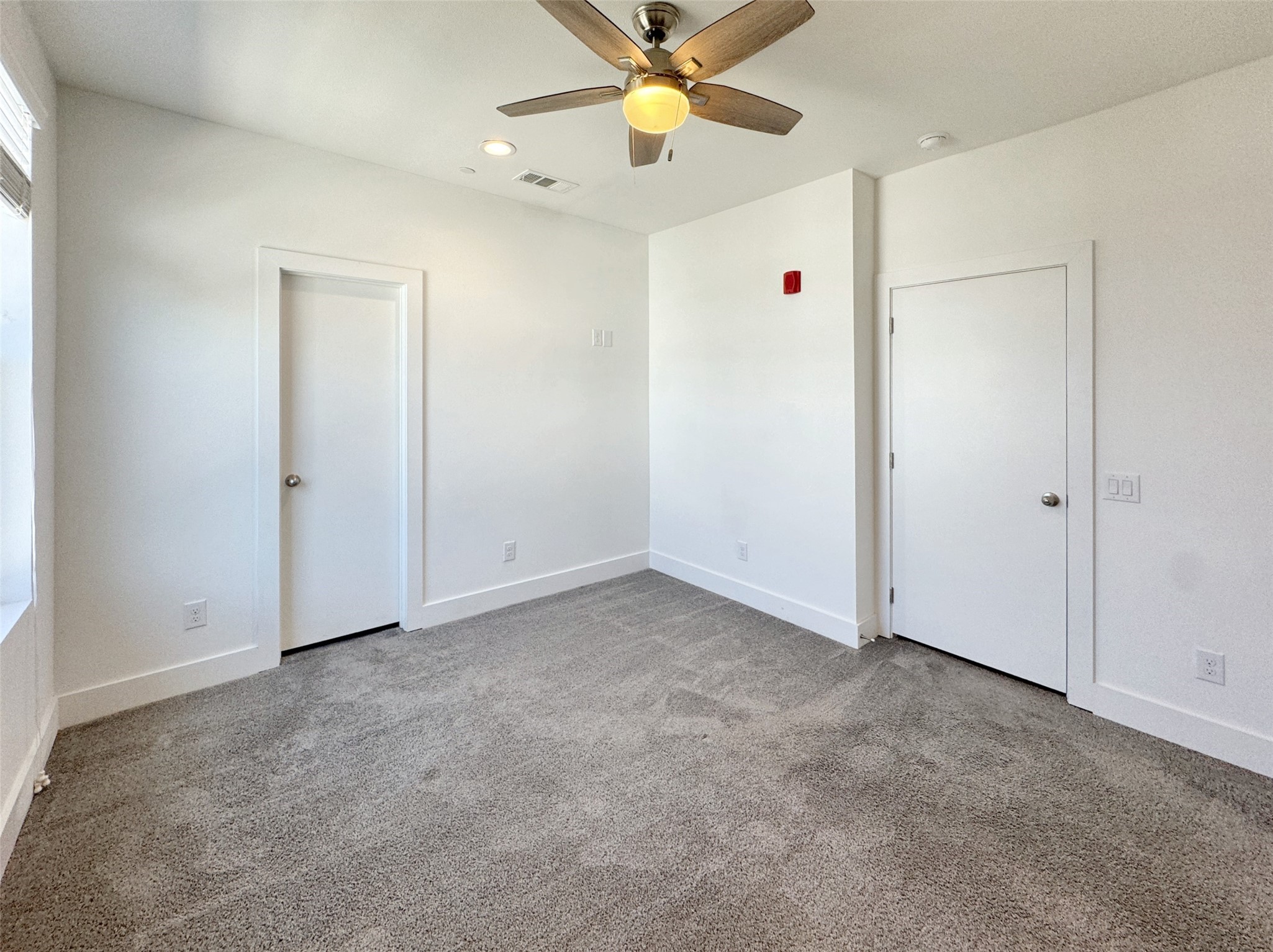 1931 N Prairie Avenue 3