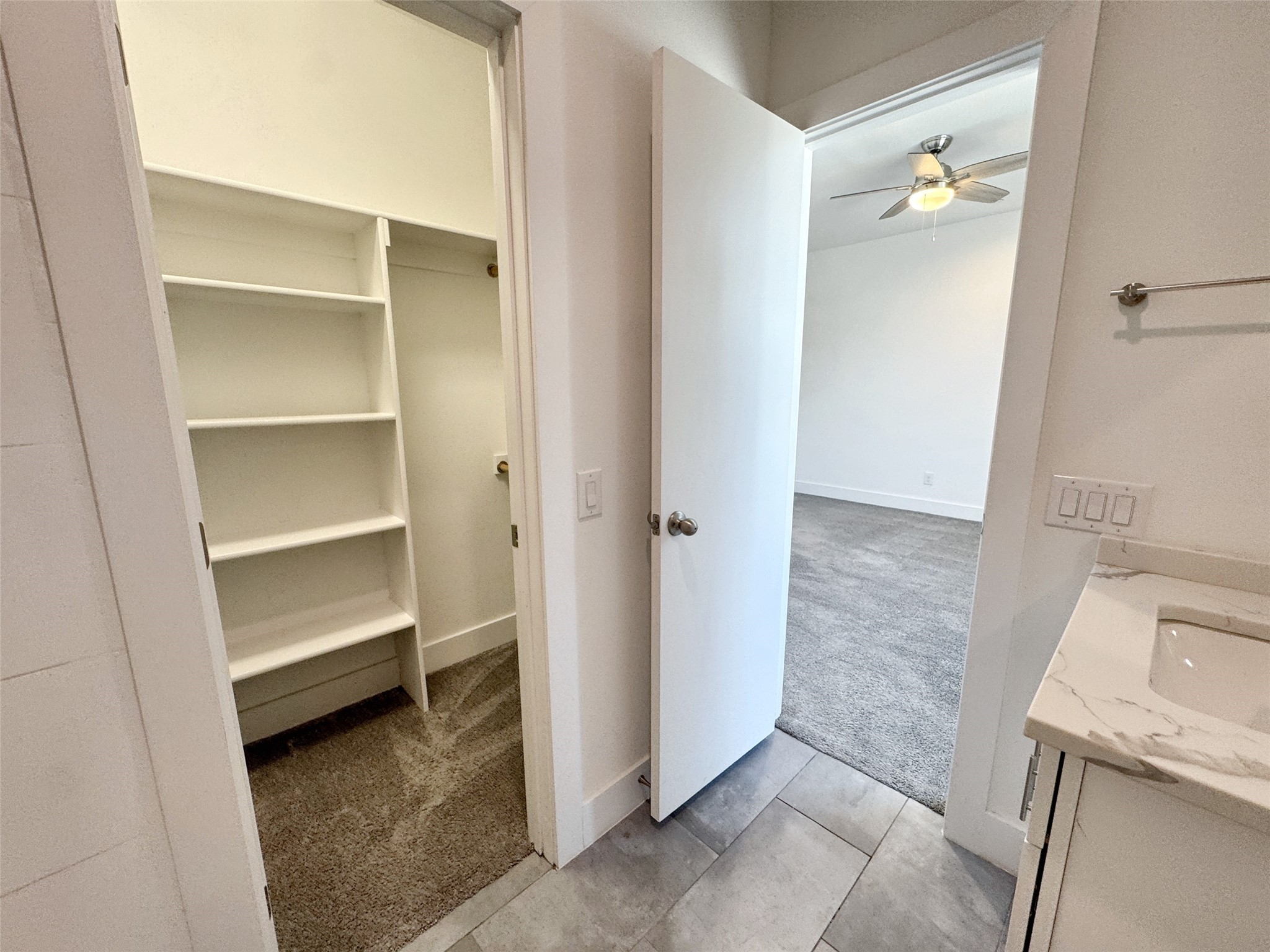 1931 N Prairie Avenue 3