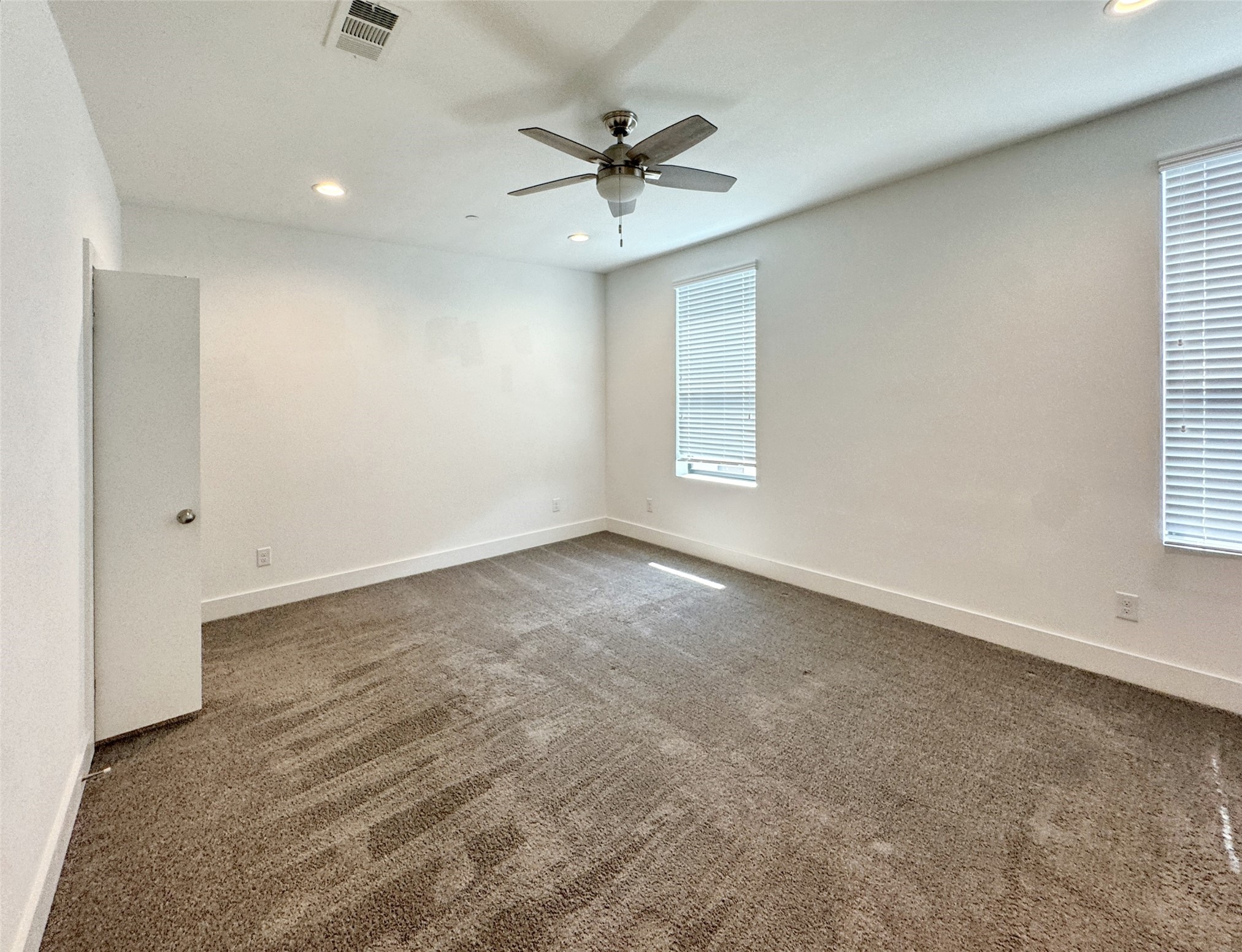 1931 N Prairie Avenue 3