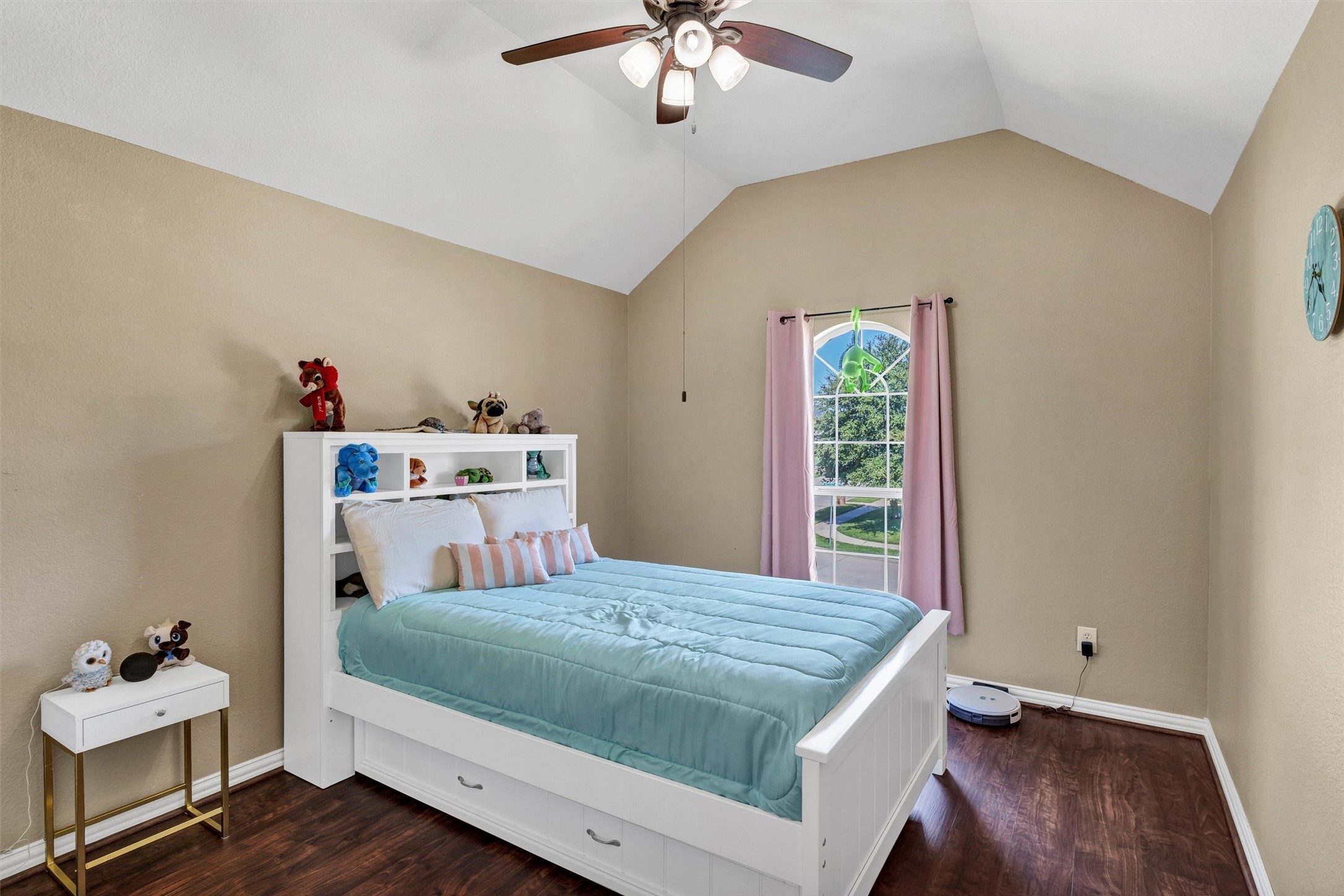 2102 Bentley Drive