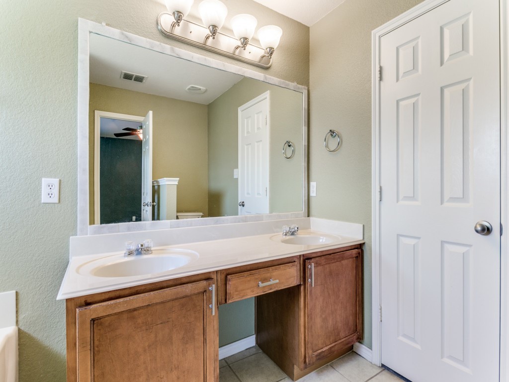 3813 Vista Greens Drive