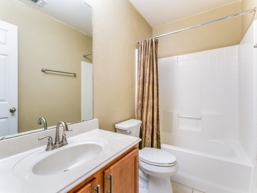 3813 Vista Greens Drive