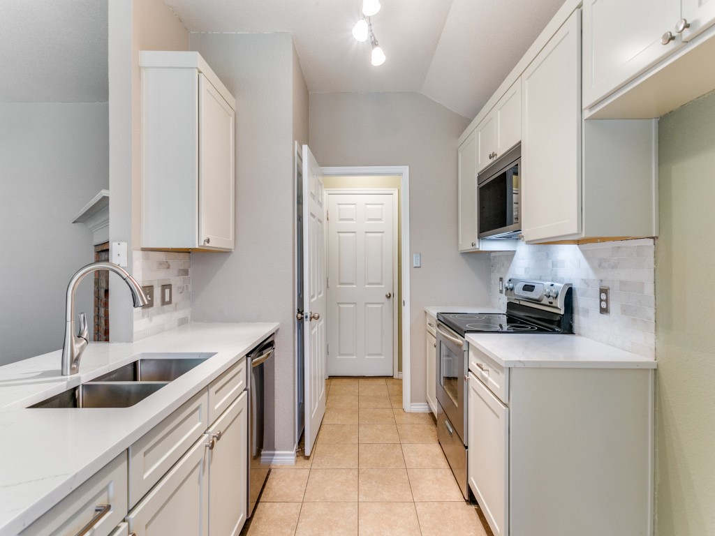 3813 Vista Greens Drive