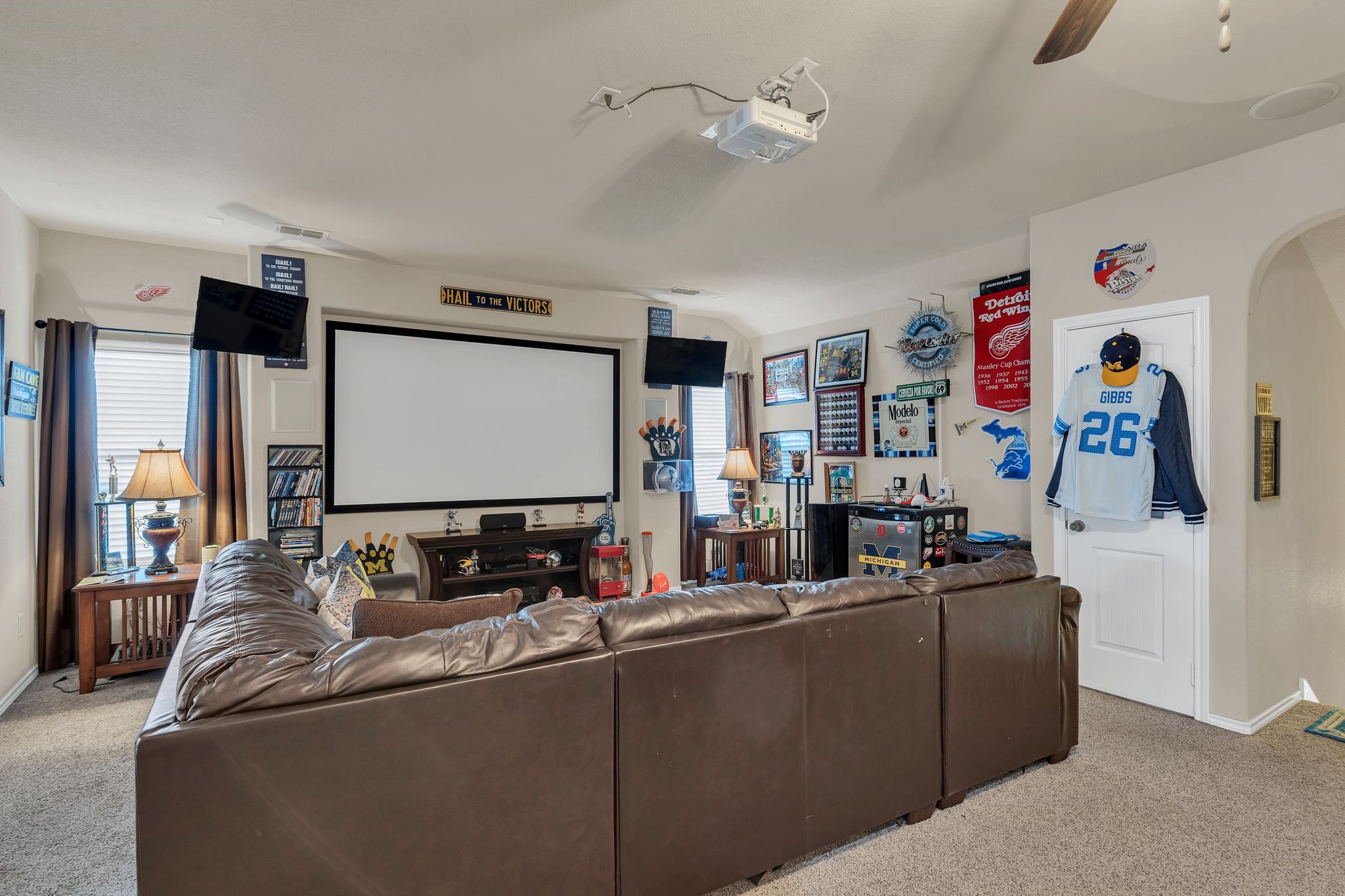 5204 Glen Meadow Drive